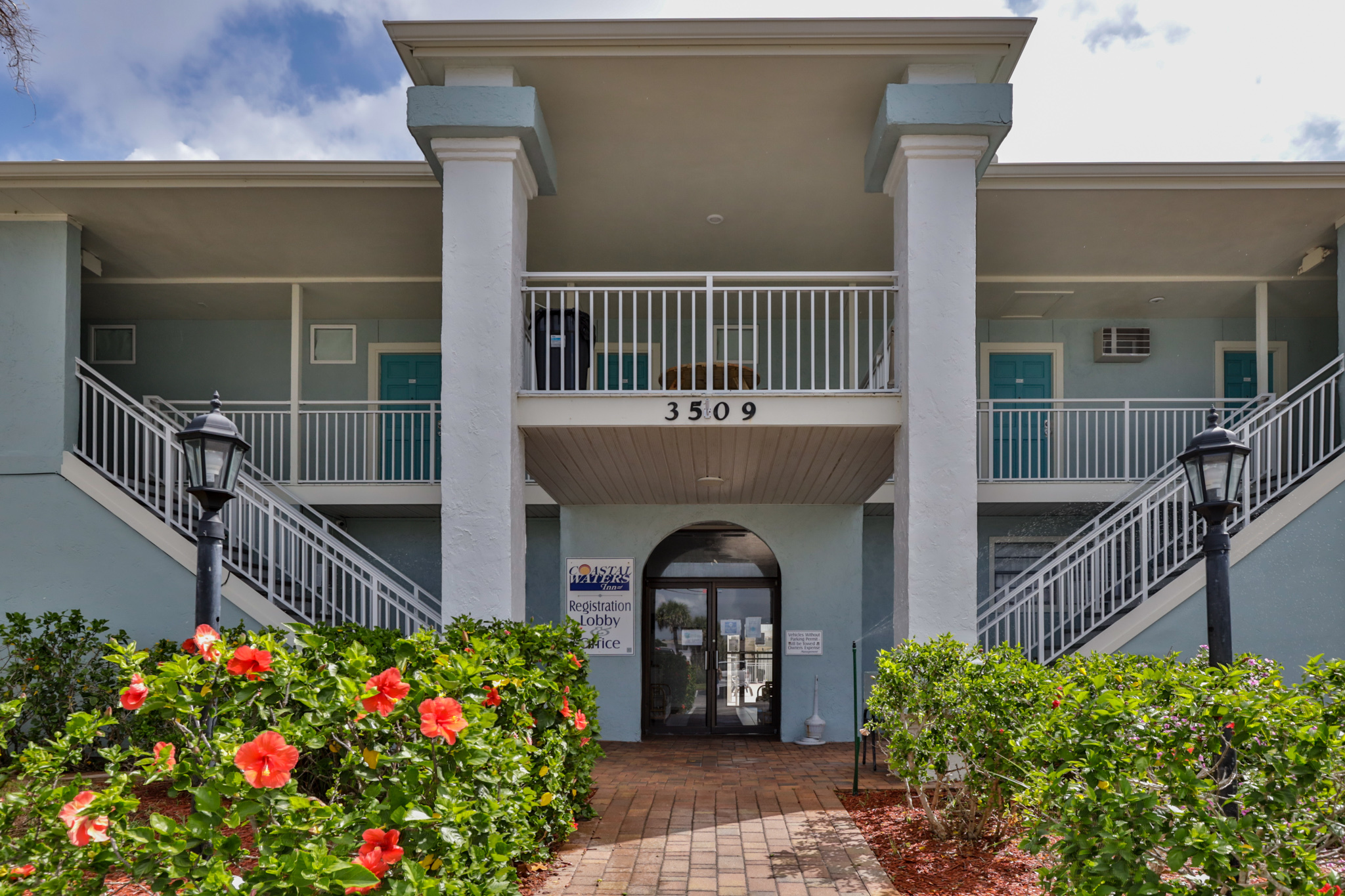 System.Collections.Generic.List`1[BluePillow.Application.SearchEngine.Dto.PhotoDto]?.ElementAt(2)?.Caption