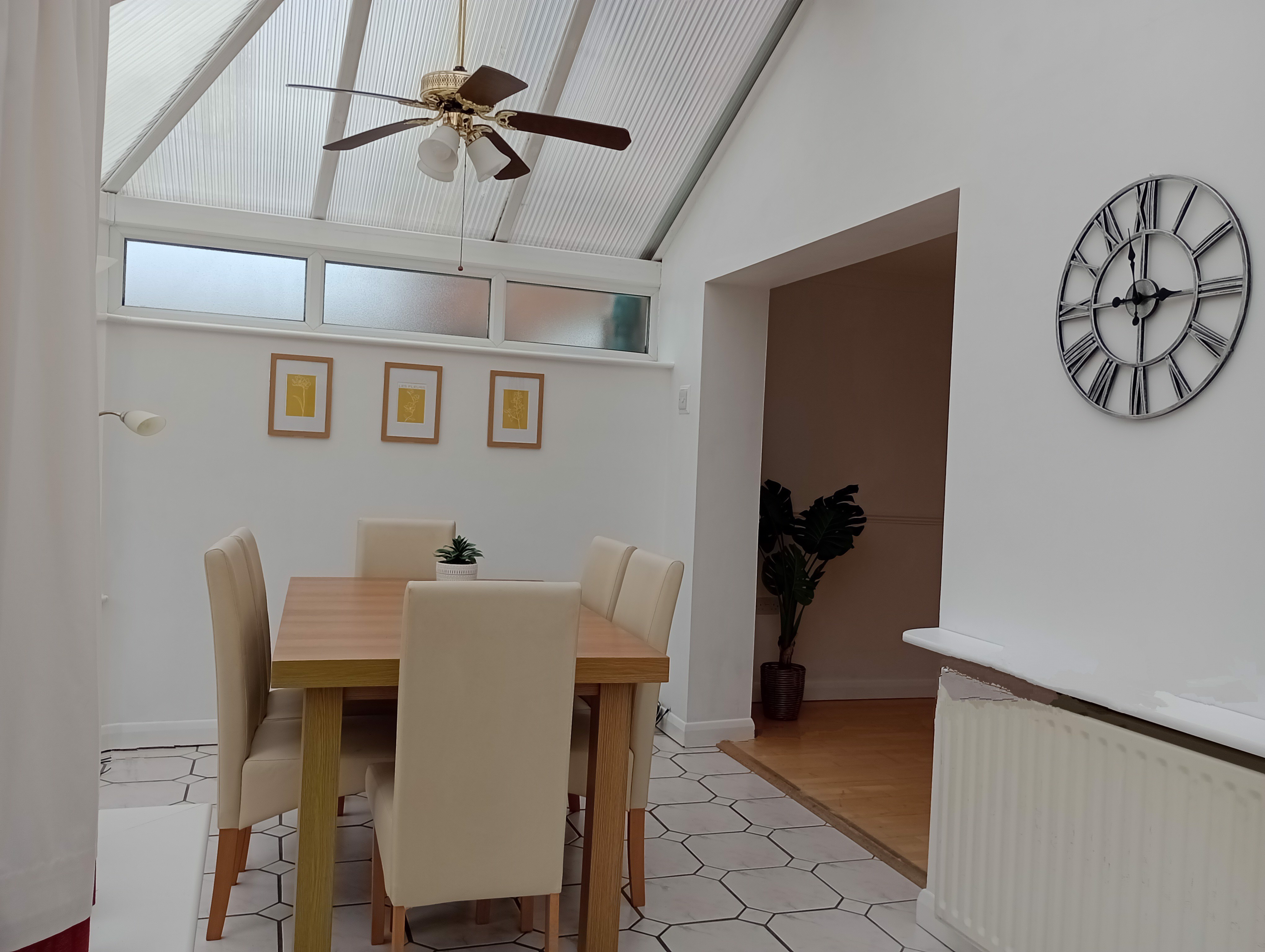 System.Collections.Generic.List`1[BluePillow.Application.SearchEngine.Dto.PhotoDto]?.ElementAt(1)?.Caption