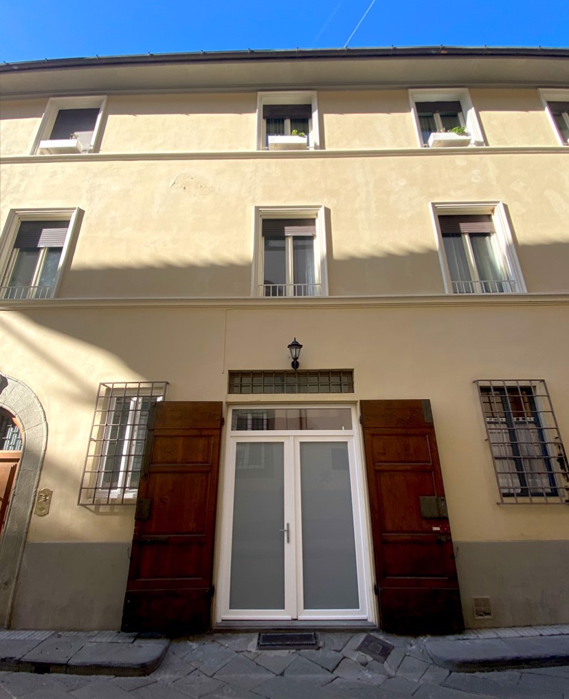 System.Collections.Generic.List`1[BluePillow.Application.SearchEngine.Dto.PhotoDto]?.ElementAt(2)?.Caption