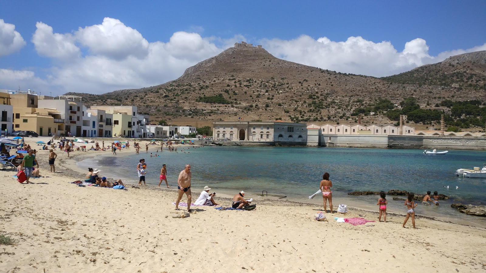 System.Collections.Generic.List`1[BluePillow.Application.SearchEngine.Dto.PhotoDto]?.ElementAt(2)?.Caption