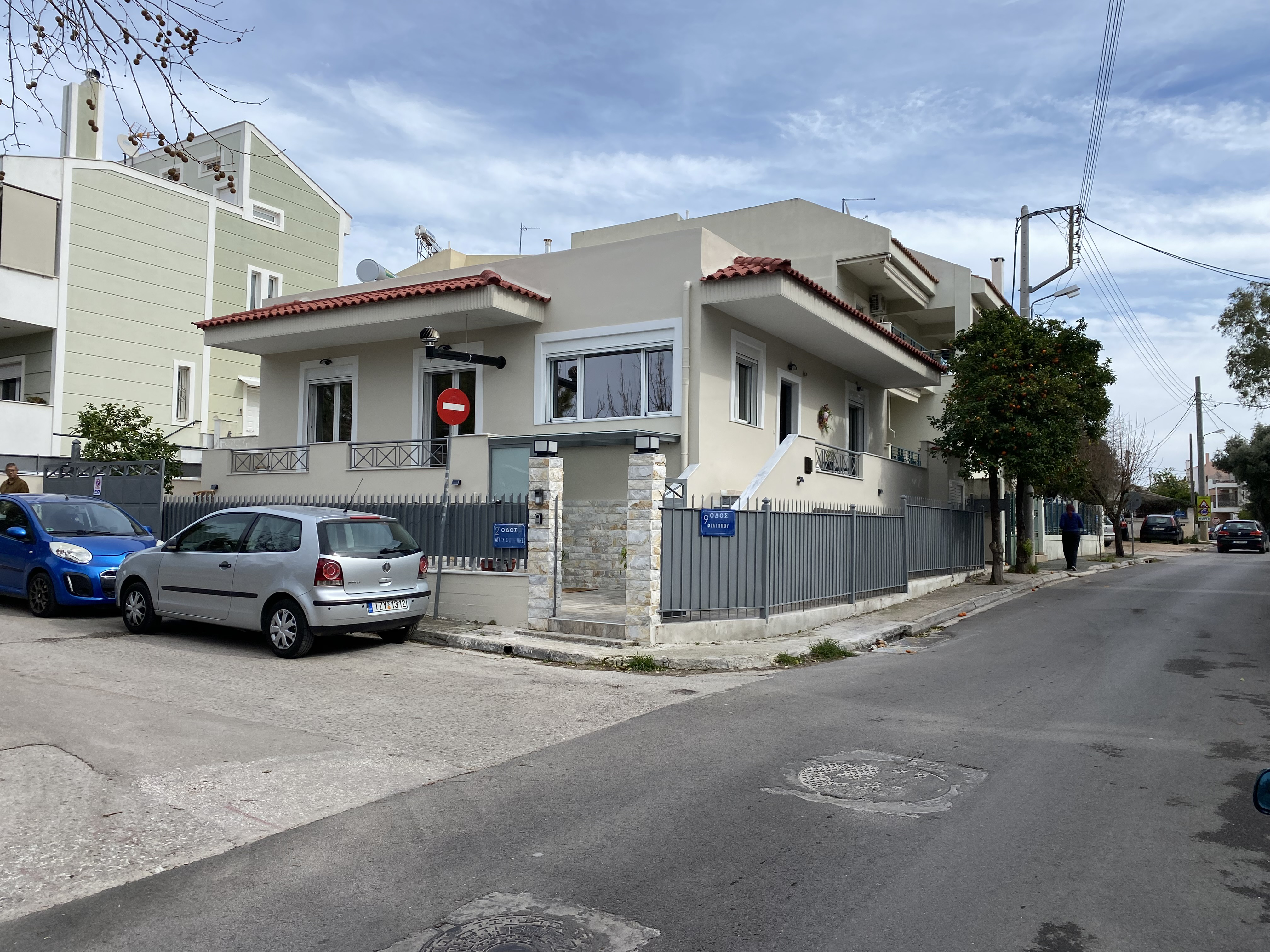 System.Collections.Generic.List`1[BluePillow.Application.SearchEngine.Dto.PhotoDto]?.ElementAt(1)?.Caption