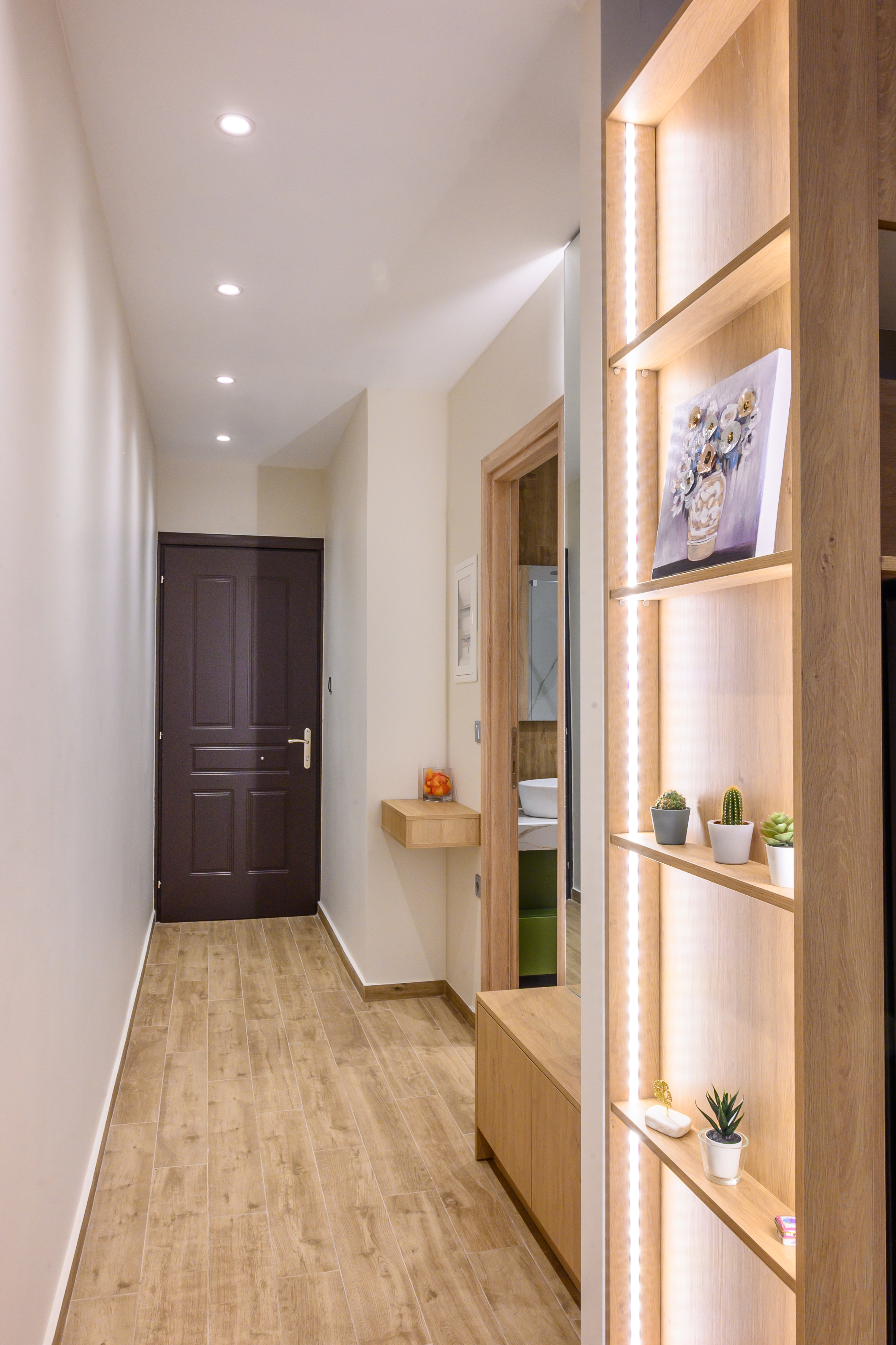 System.Collections.Generic.List`1[BluePillow.Application.SearchEngine.Dto.PhotoDto]?.ElementAt(1)?.Caption