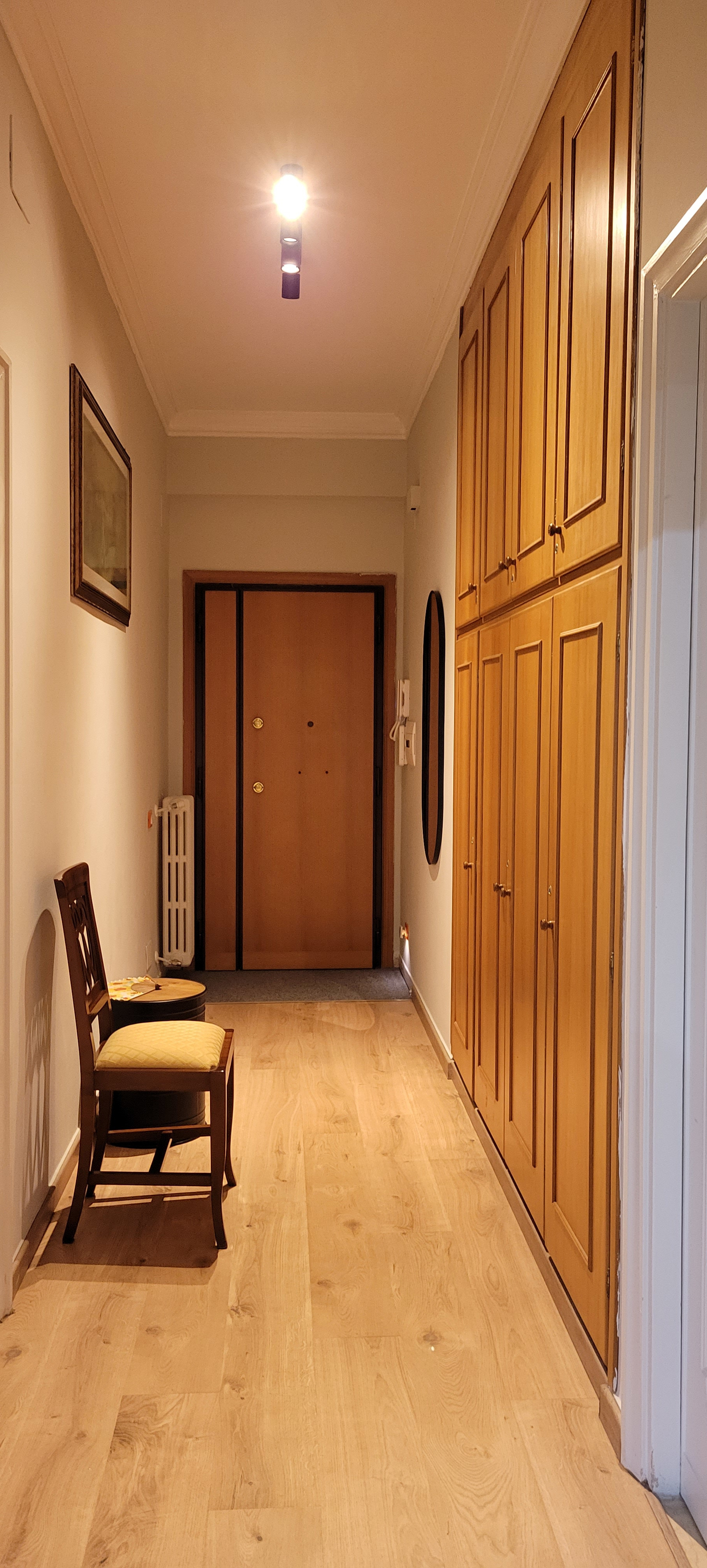 System.Collections.Generic.List`1[BluePillow.Application.SearchEngine.Dto.PhotoDto]?.ElementAt(1)?.Caption