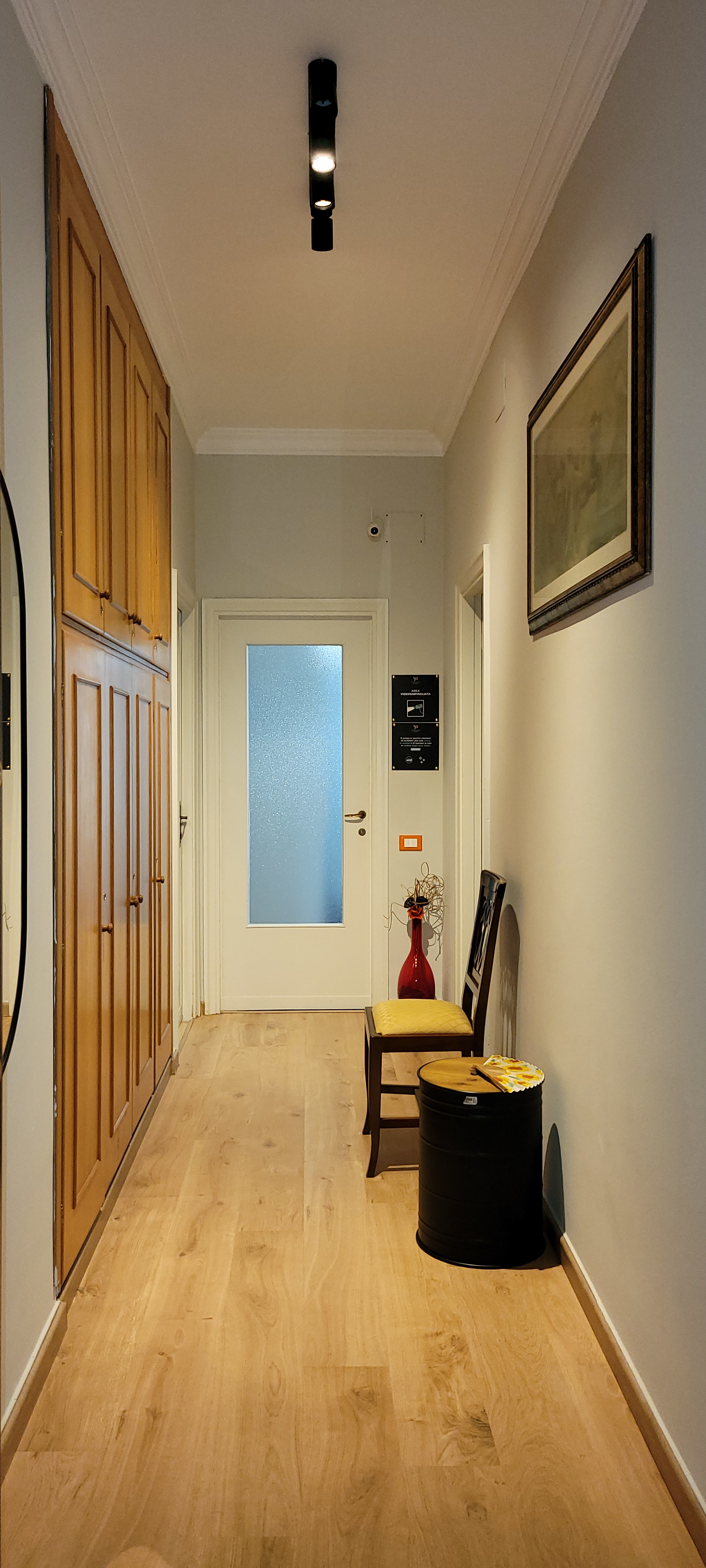 System.Collections.Generic.List`1[BluePillow.Application.SearchEngine.Dto.PhotoDto]?.ElementAt(2)?.Caption