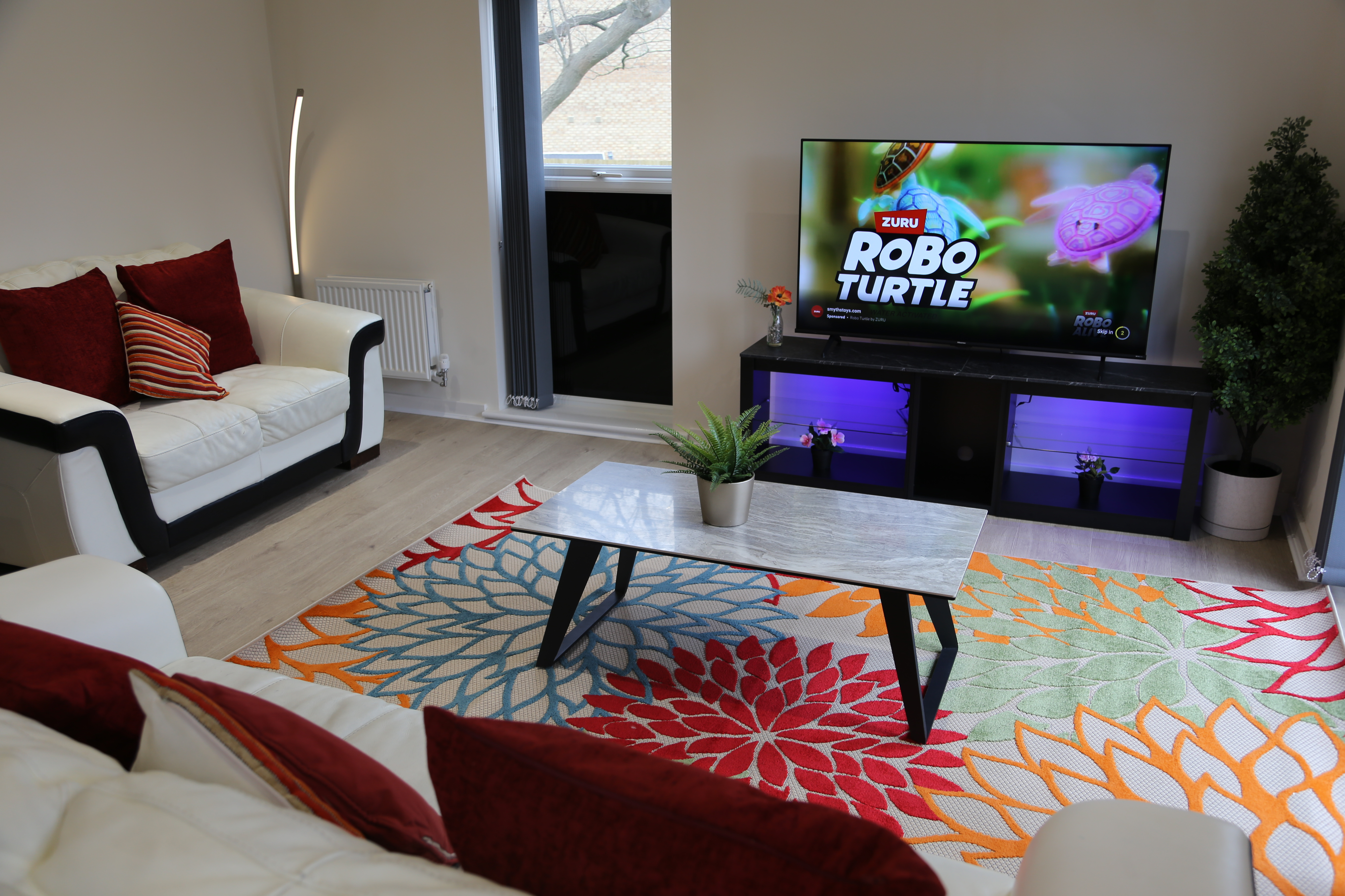 System.Collections.Generic.List`1[BluePillow.Application.SearchEngine.Dto.PhotoDto]?.ElementAt(0)?.Caption