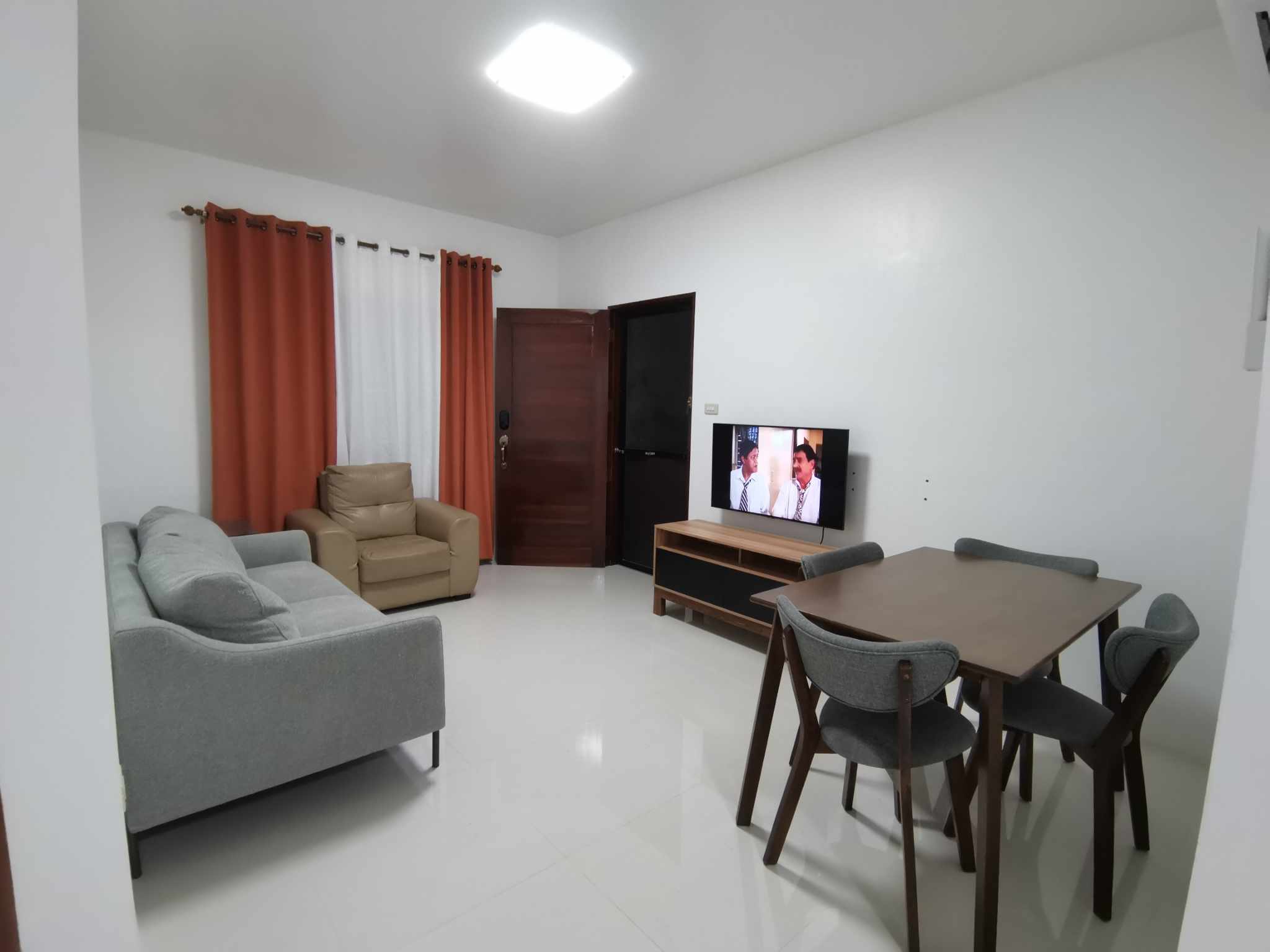 System.Collections.Generic.List`1[BluePillow.Application.SearchEngine.Dto.PhotoDto]?.ElementAt(1)?.Caption