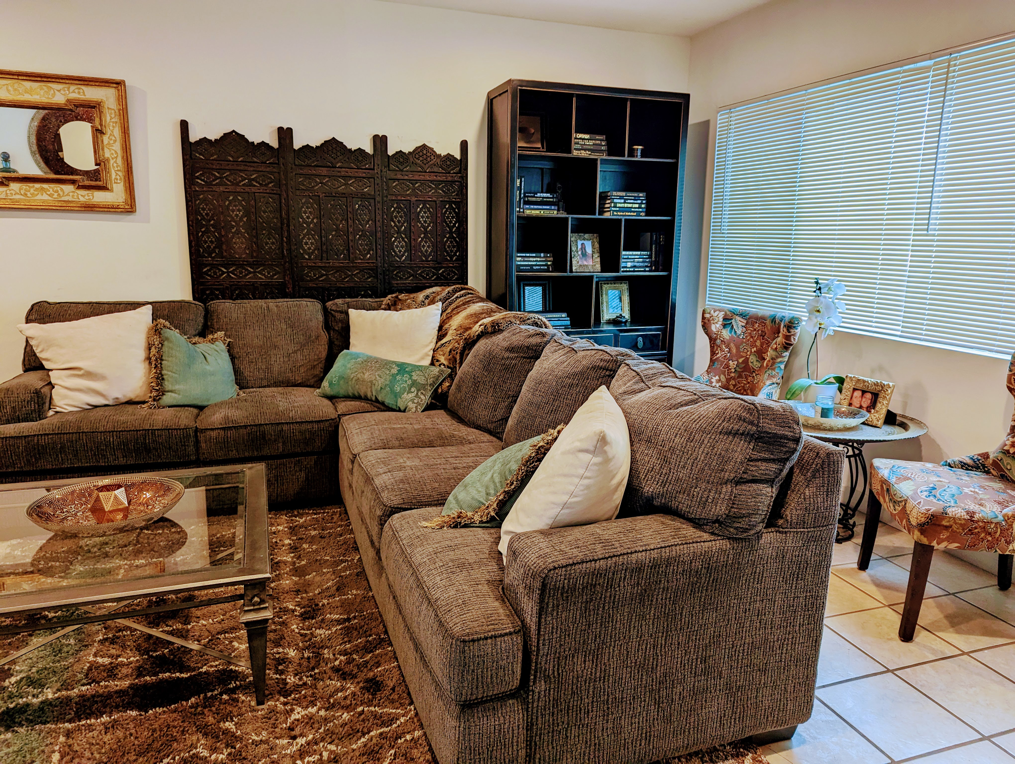 System.Collections.Generic.List`1[BluePillow.Application.SearchEngine.Dto.PhotoDto]?.ElementAt(3)?.Caption