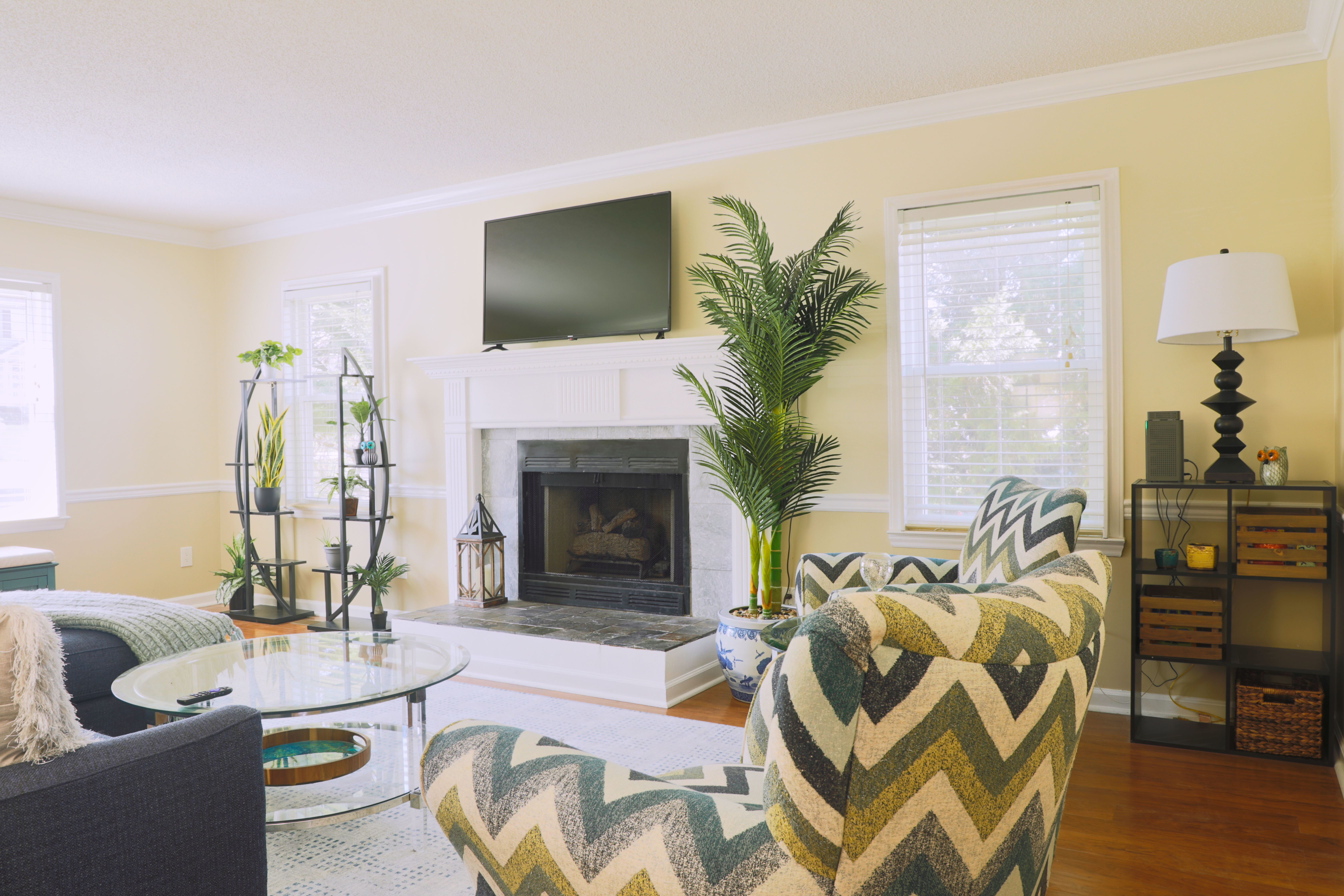 System.Collections.Generic.List`1[BluePillow.Application.SearchEngine.Dto.PhotoDto]?.ElementAt(0)?.Caption