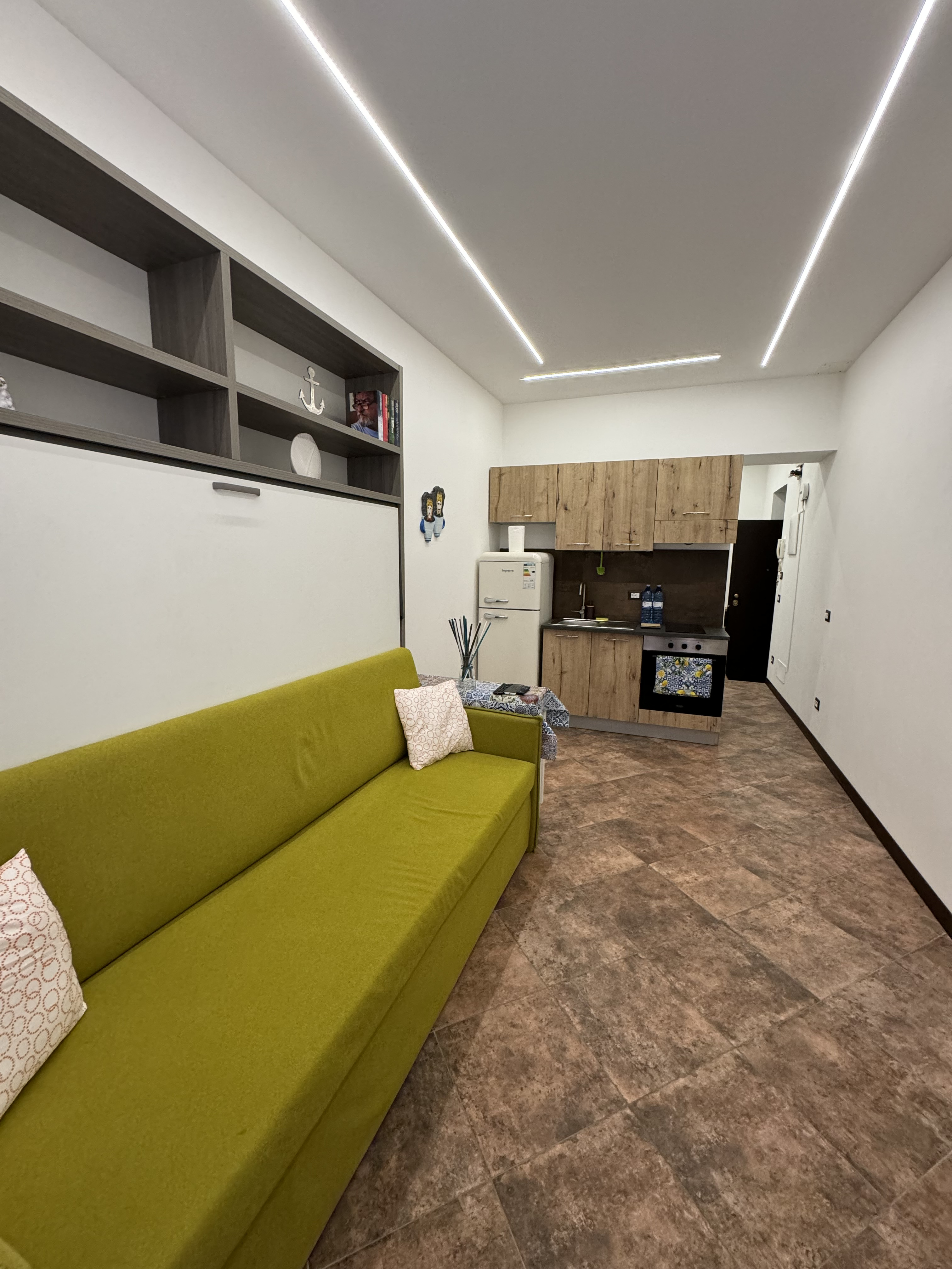 System.Collections.Generic.List`1[BluePillow.Application.SearchEngine.Dto.PhotoDto]?.ElementAt(1)?.Caption