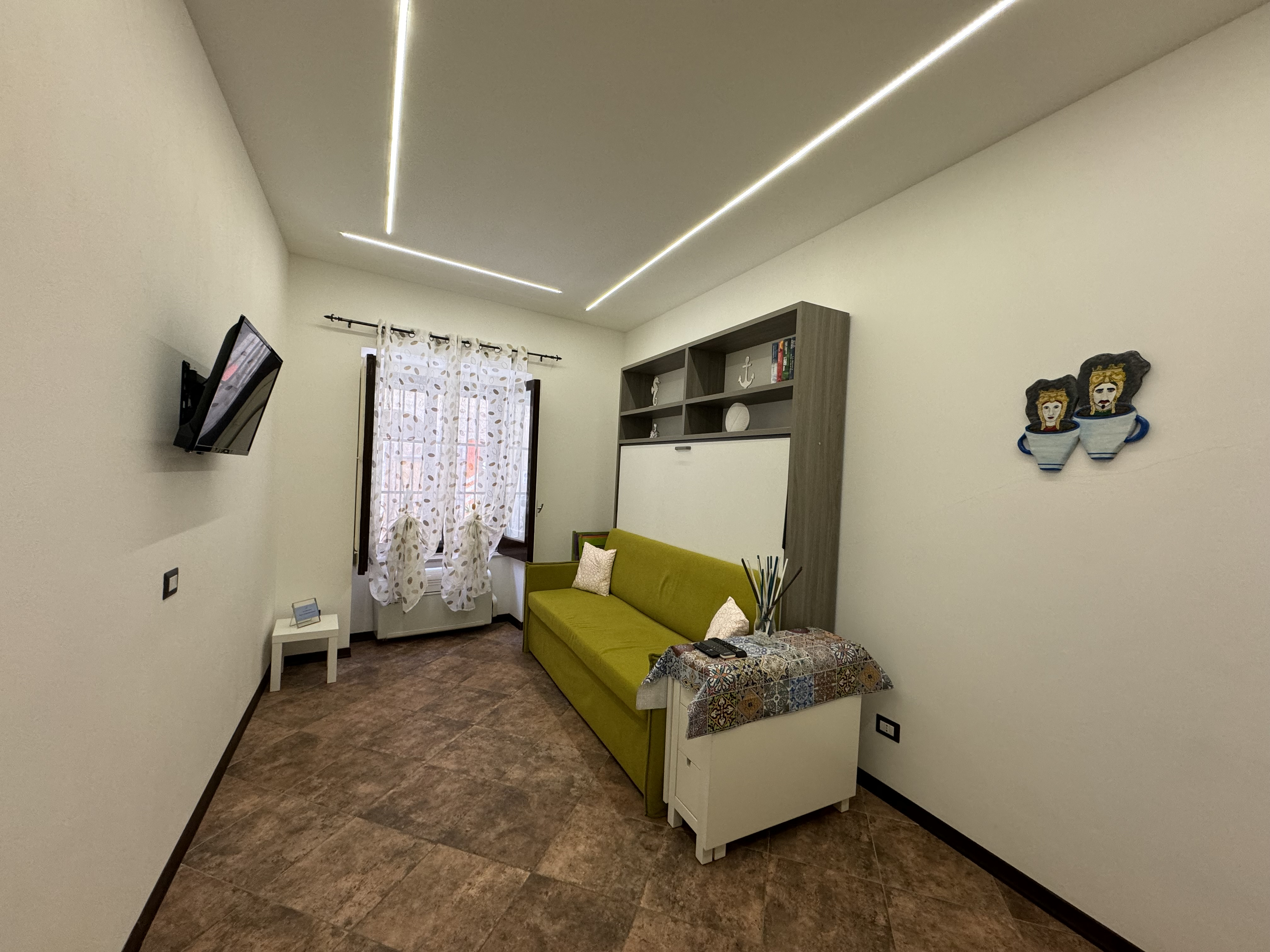 System.Collections.Generic.List`1[BluePillow.Application.SearchEngine.Dto.PhotoDto]?.ElementAt(2)?.Caption