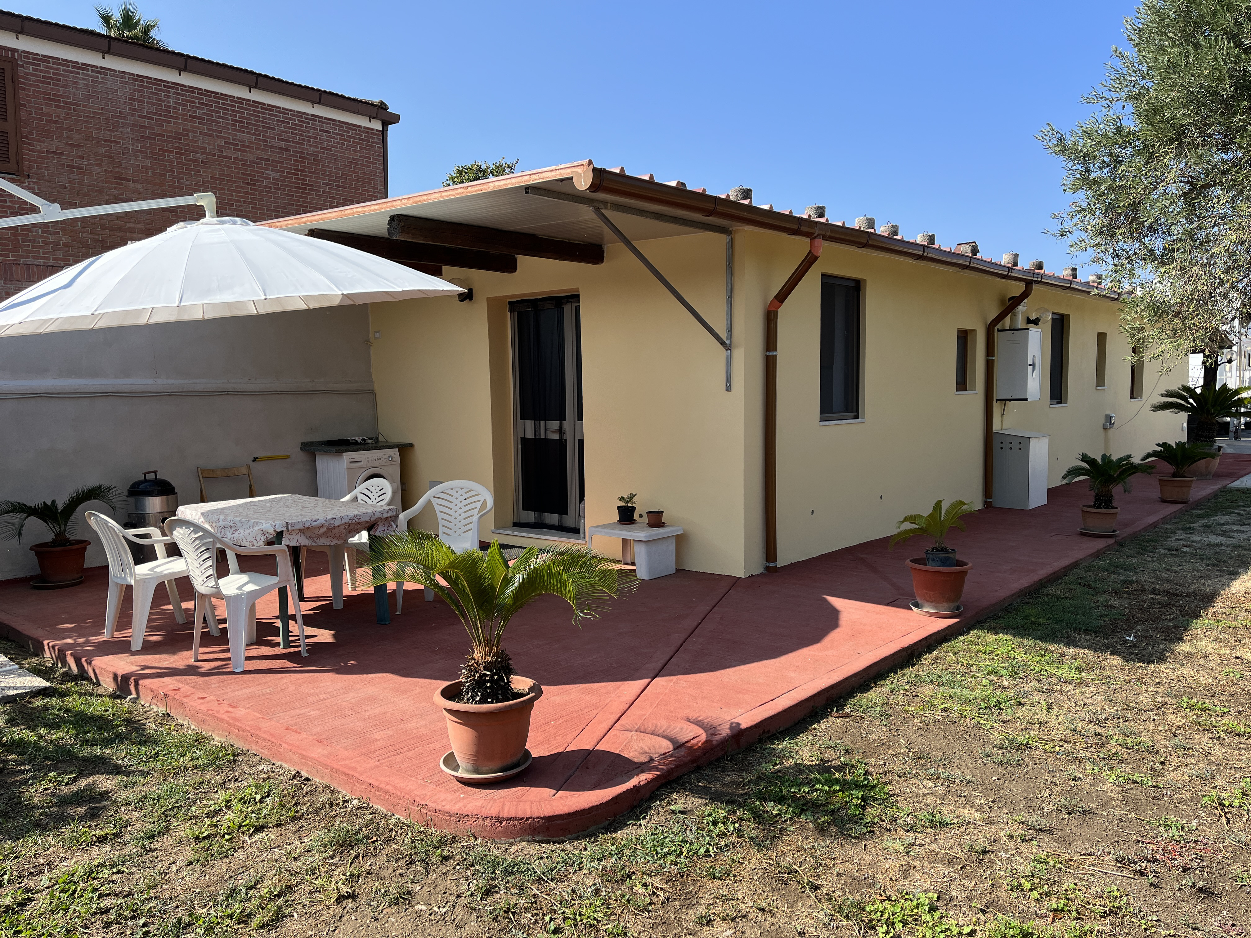 System.Collections.Generic.List`1[BluePillow.Application.SearchEngine.Dto.PhotoDto]?.ElementAt(0)?.Caption