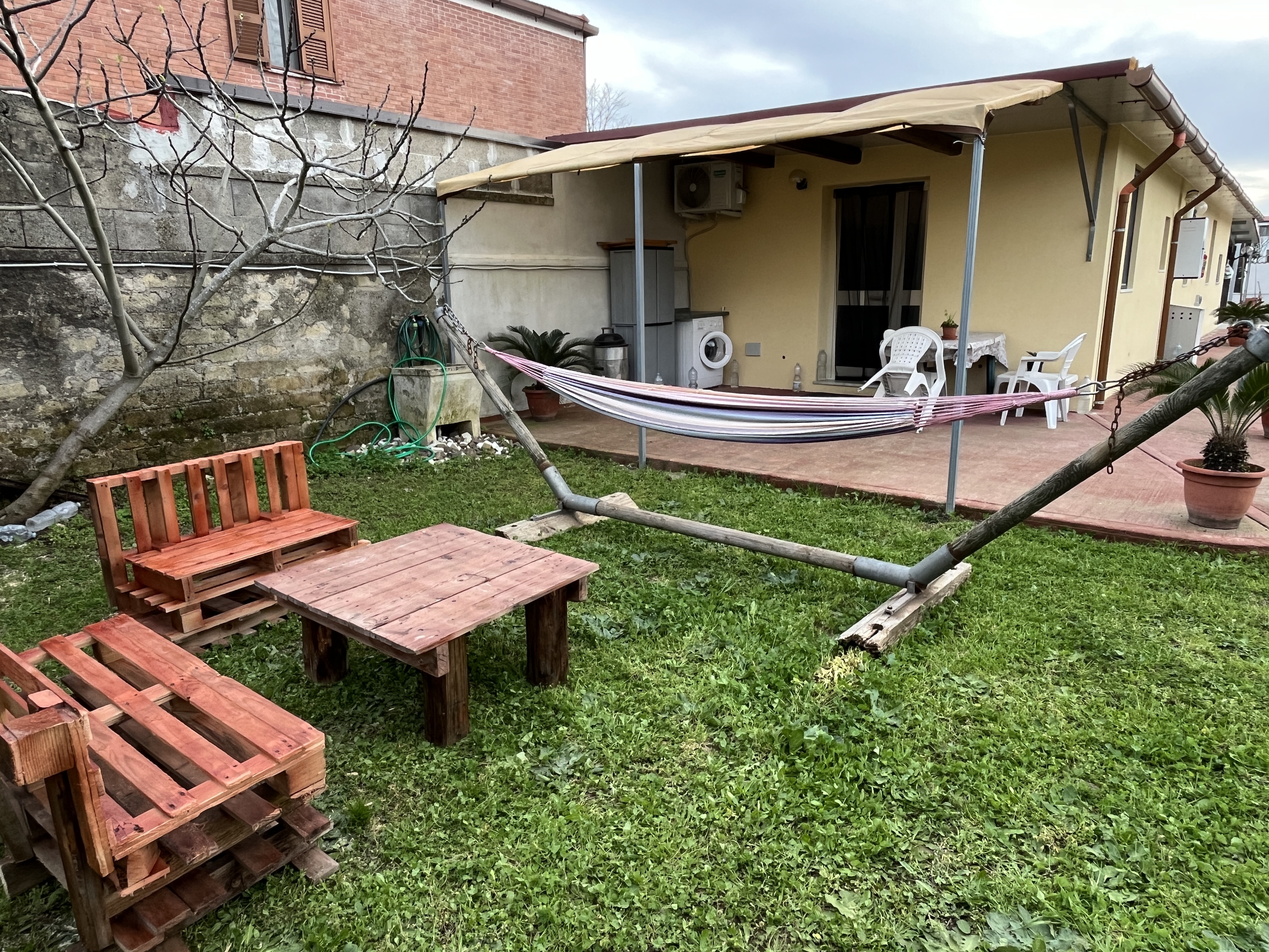 System.Collections.Generic.List`1[BluePillow.Application.SearchEngine.Dto.PhotoDto]?.ElementAt(3)?.Caption