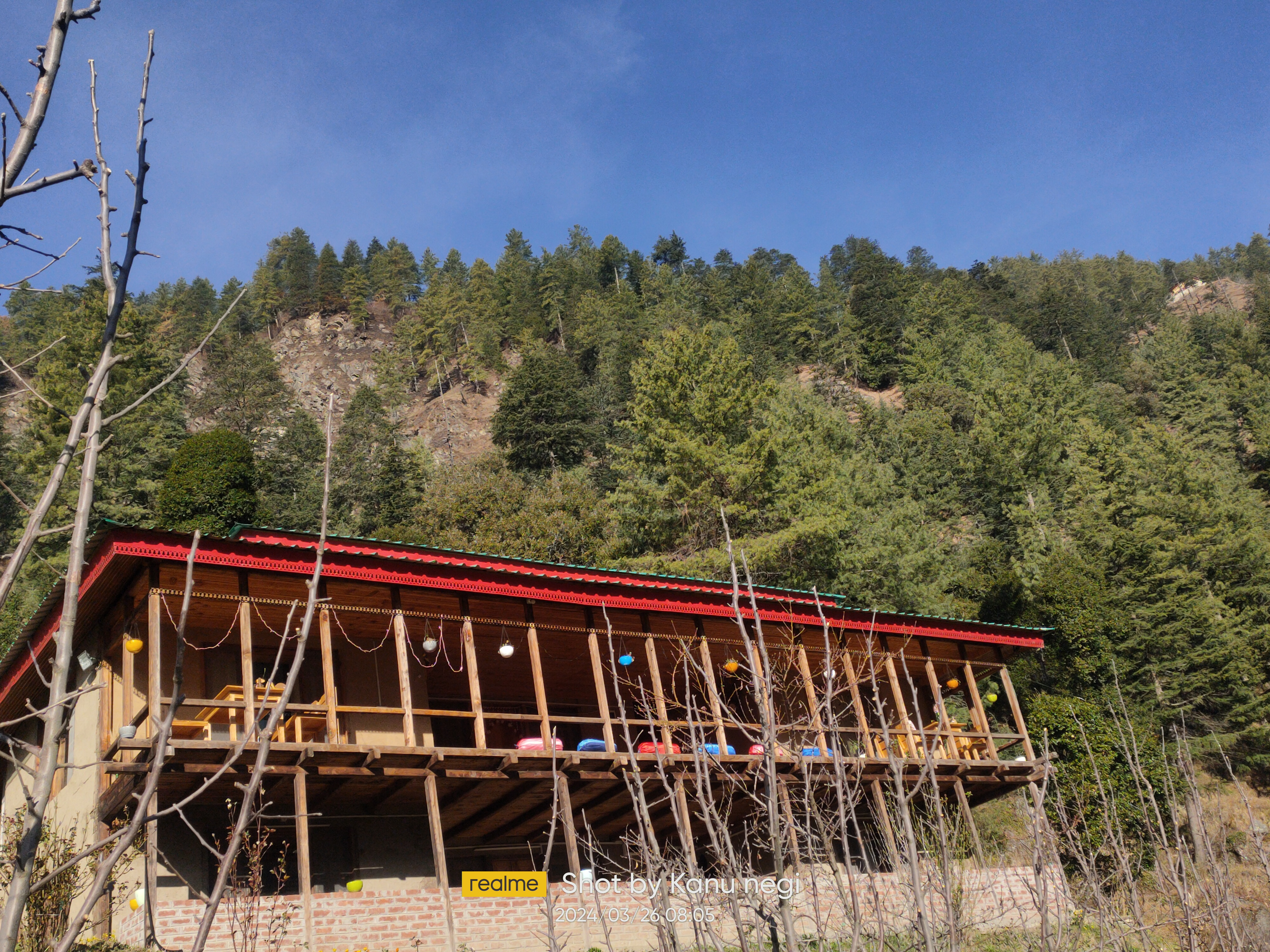 System.Collections.Generic.List`1[BluePillow.Application.SearchEngine.Dto.PhotoDto]?.ElementAt(1)?.Caption