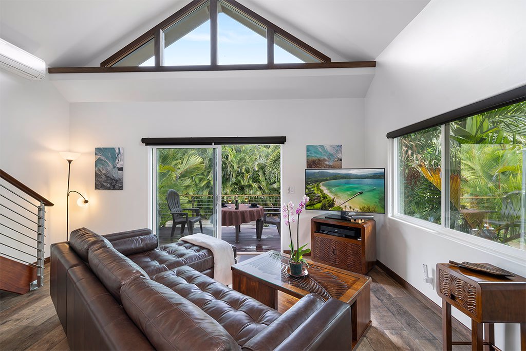 System.Collections.Generic.List`1[BluePillow.Application.SearchEngine.Dto.PhotoDto]?.ElementAt(3)?.Caption