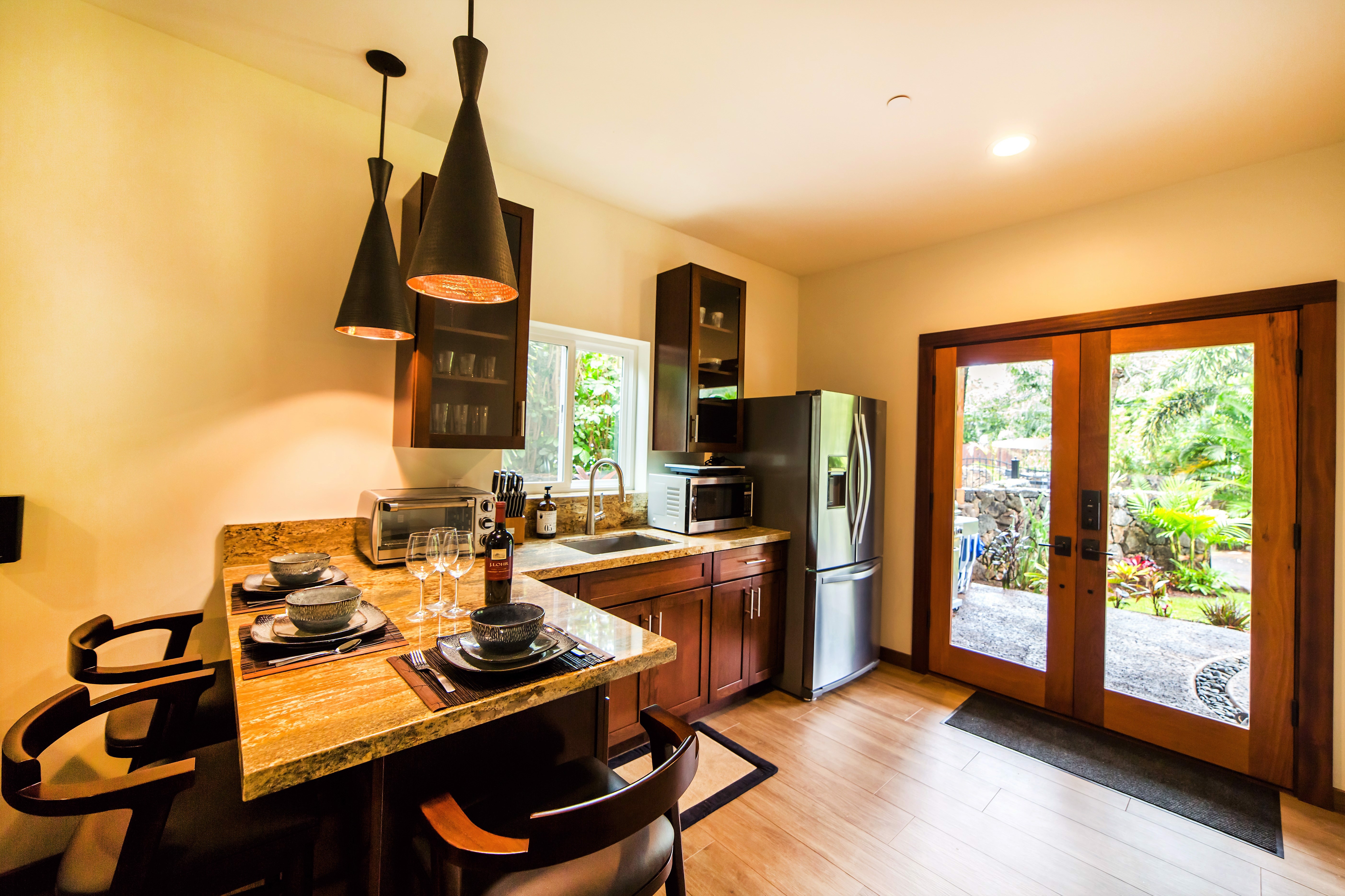 System.Collections.Generic.List`1[BluePillow.Application.SearchEngine.Dto.PhotoDto]?.ElementAt(0)?.Caption