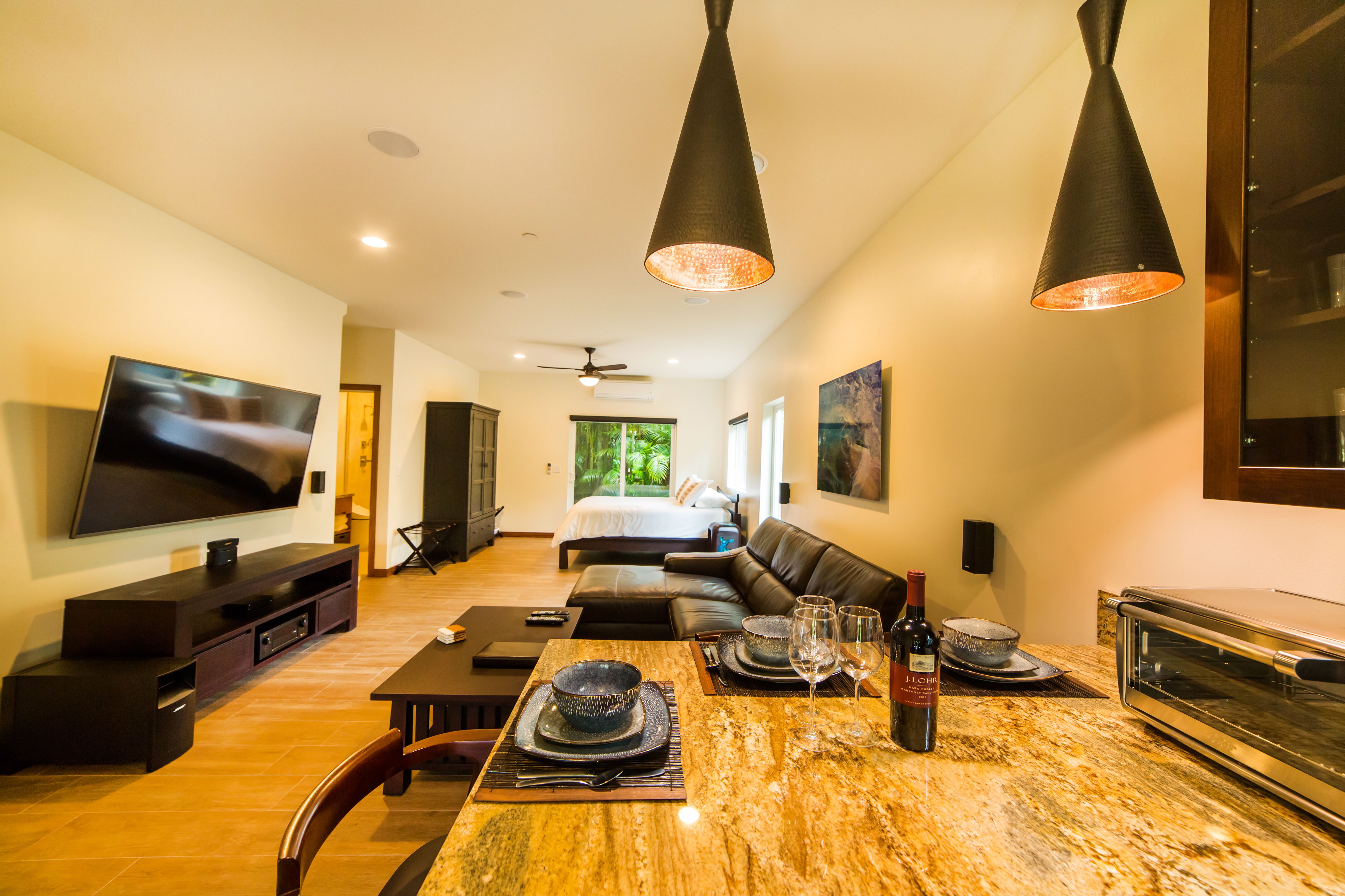 System.Collections.Generic.List`1[BluePillow.Application.SearchEngine.Dto.PhotoDto]?.ElementAt(1)?.Caption