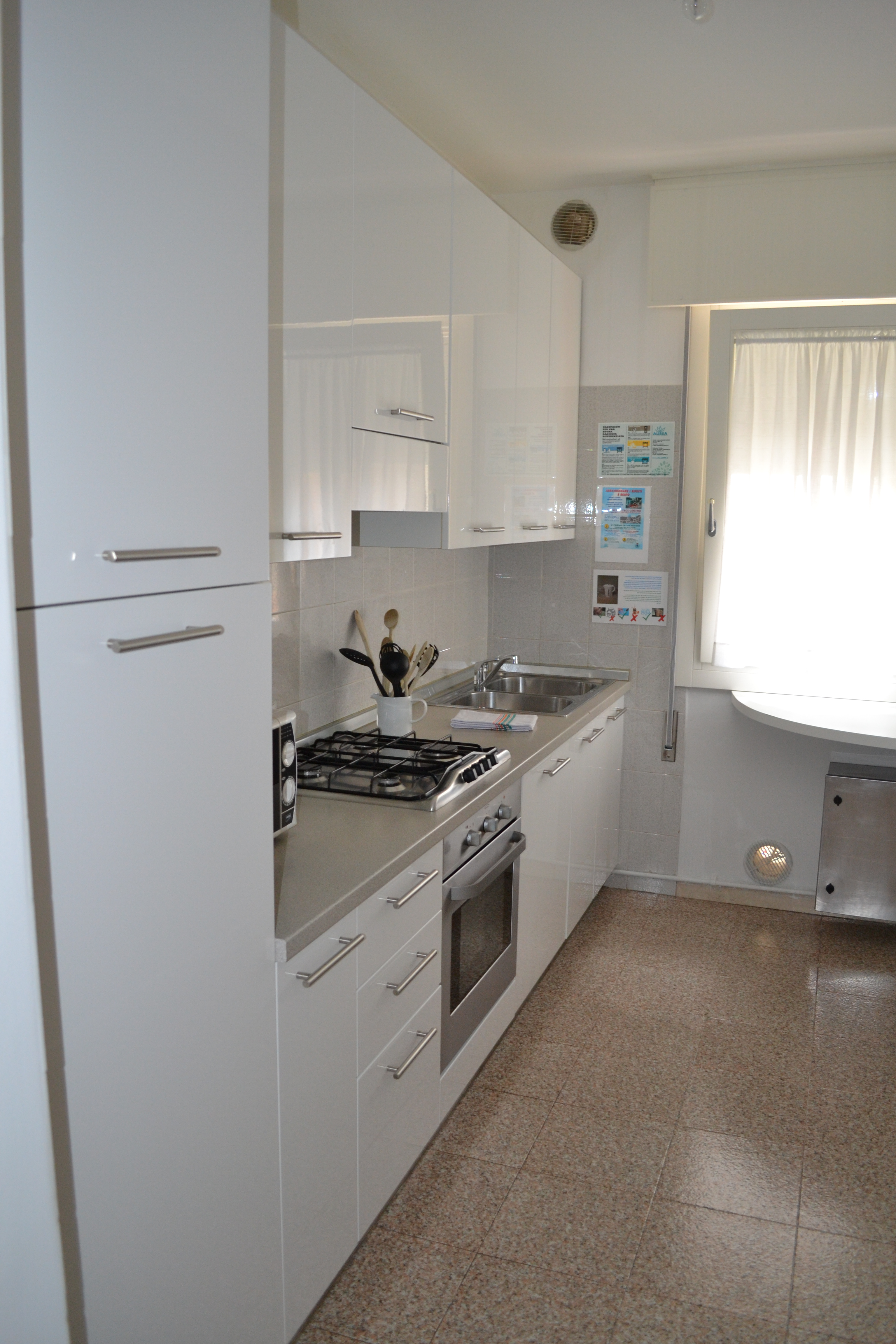 System.Collections.Generic.List`1[BluePillow.Application.SearchEngine.Dto.PhotoDto]?.ElementAt(2)?.Caption