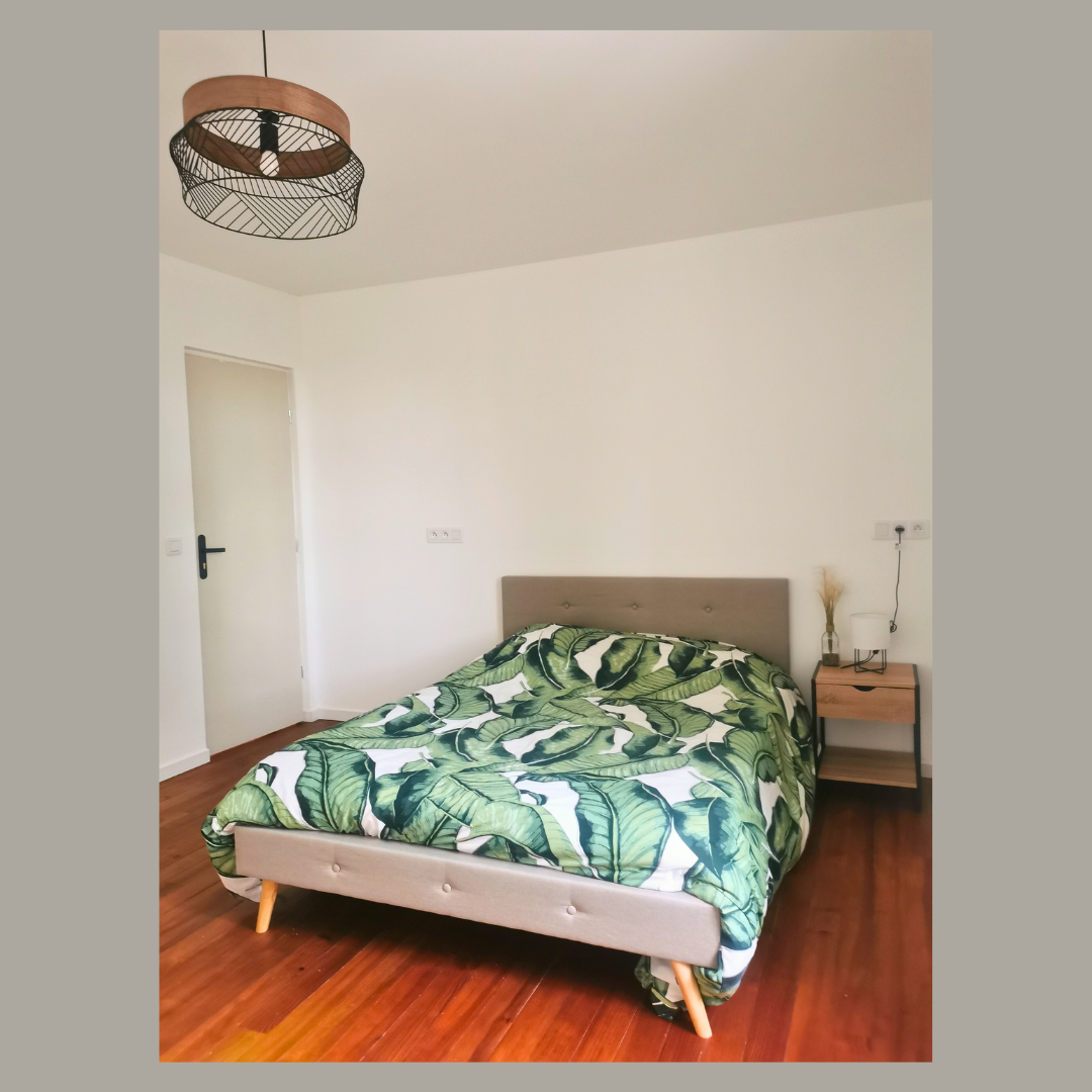 System.Collections.Generic.List`1[BluePillow.Application.SearchEngine.Dto.PhotoDto]?.ElementAt(3)?.Caption