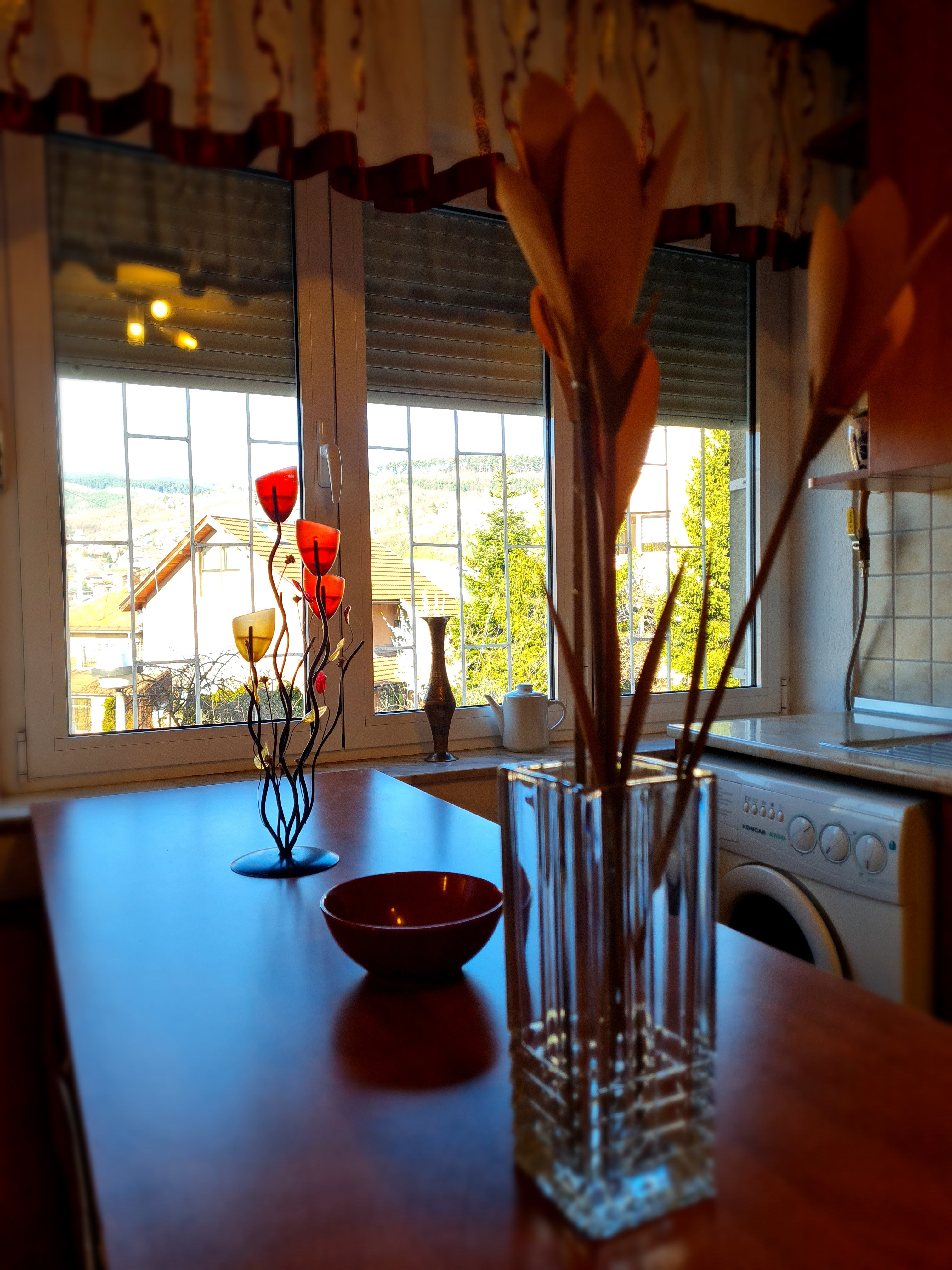 System.Collections.Generic.List`1[BluePillow.Application.SearchEngine.Dto.PhotoDto]?.ElementAt(2)?.Caption