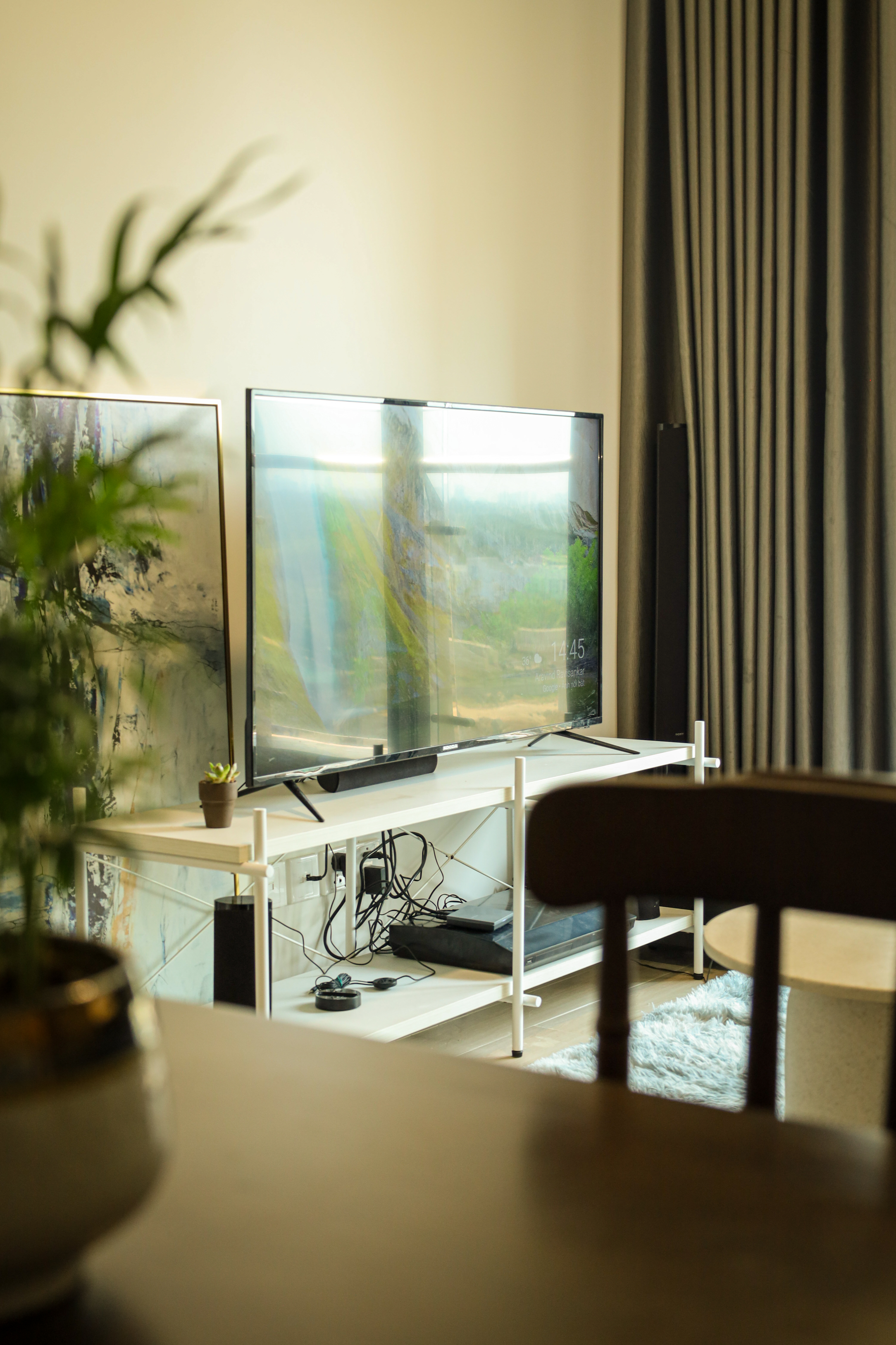 System.Collections.Generic.List`1[BluePillow.Application.SearchEngine.Dto.PhotoDto]?.ElementAt(0)?.Caption