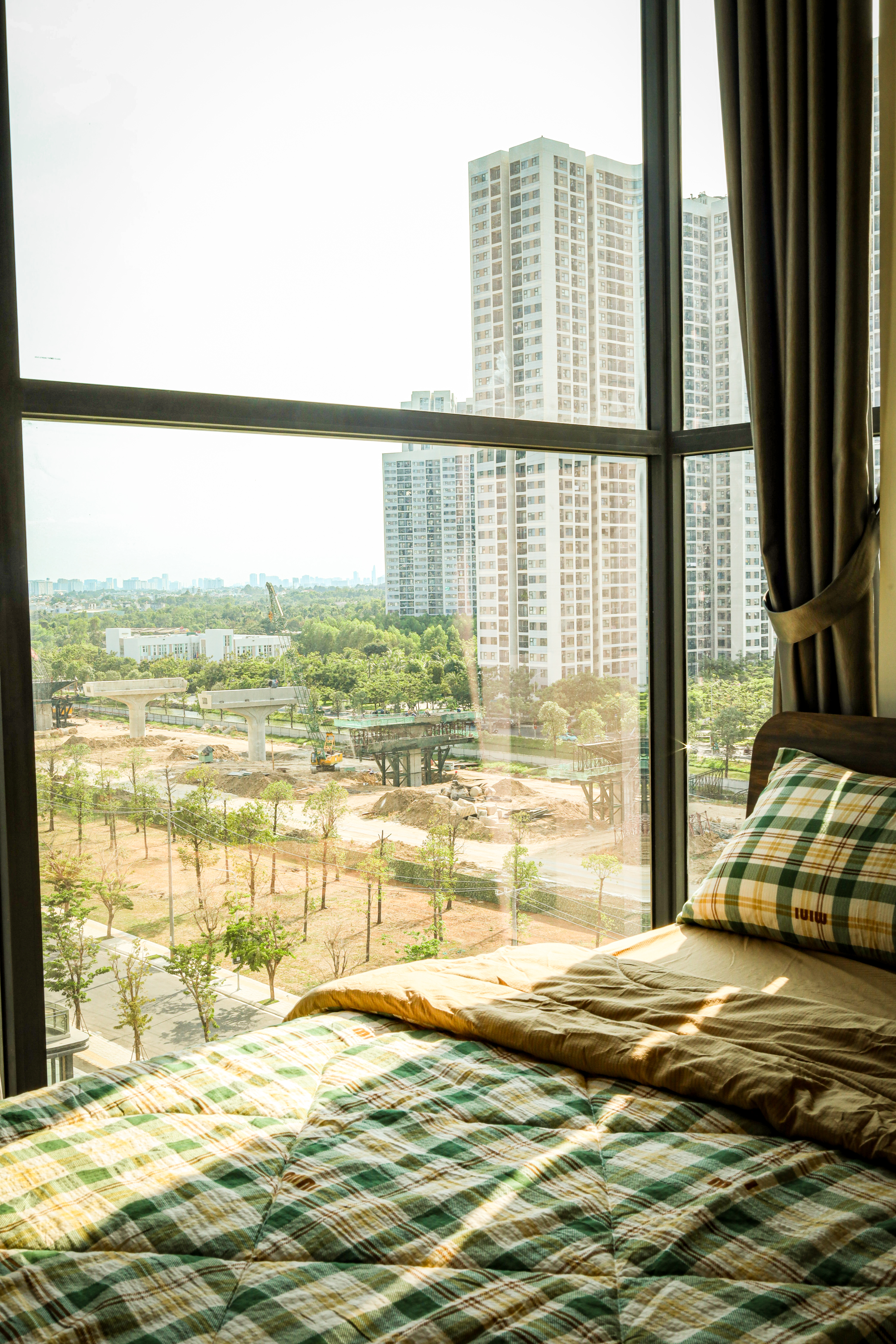 System.Collections.Generic.List`1[BluePillow.Application.SearchEngine.Dto.PhotoDto]?.ElementAt(2)?.Caption