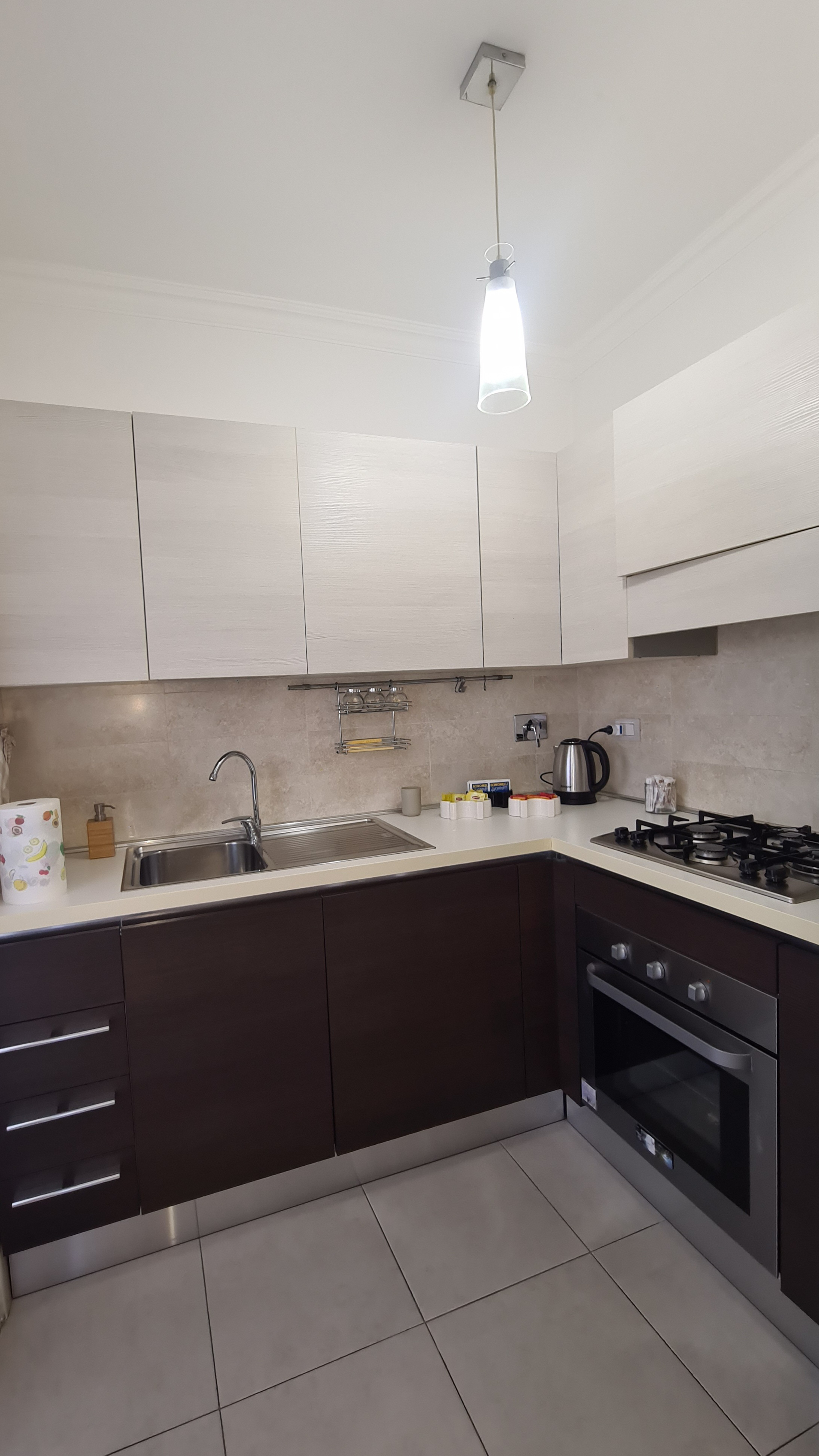 System.Collections.Generic.List`1[BluePillow.Application.SearchEngine.Dto.PhotoDto]?.ElementAt(2)?.Caption