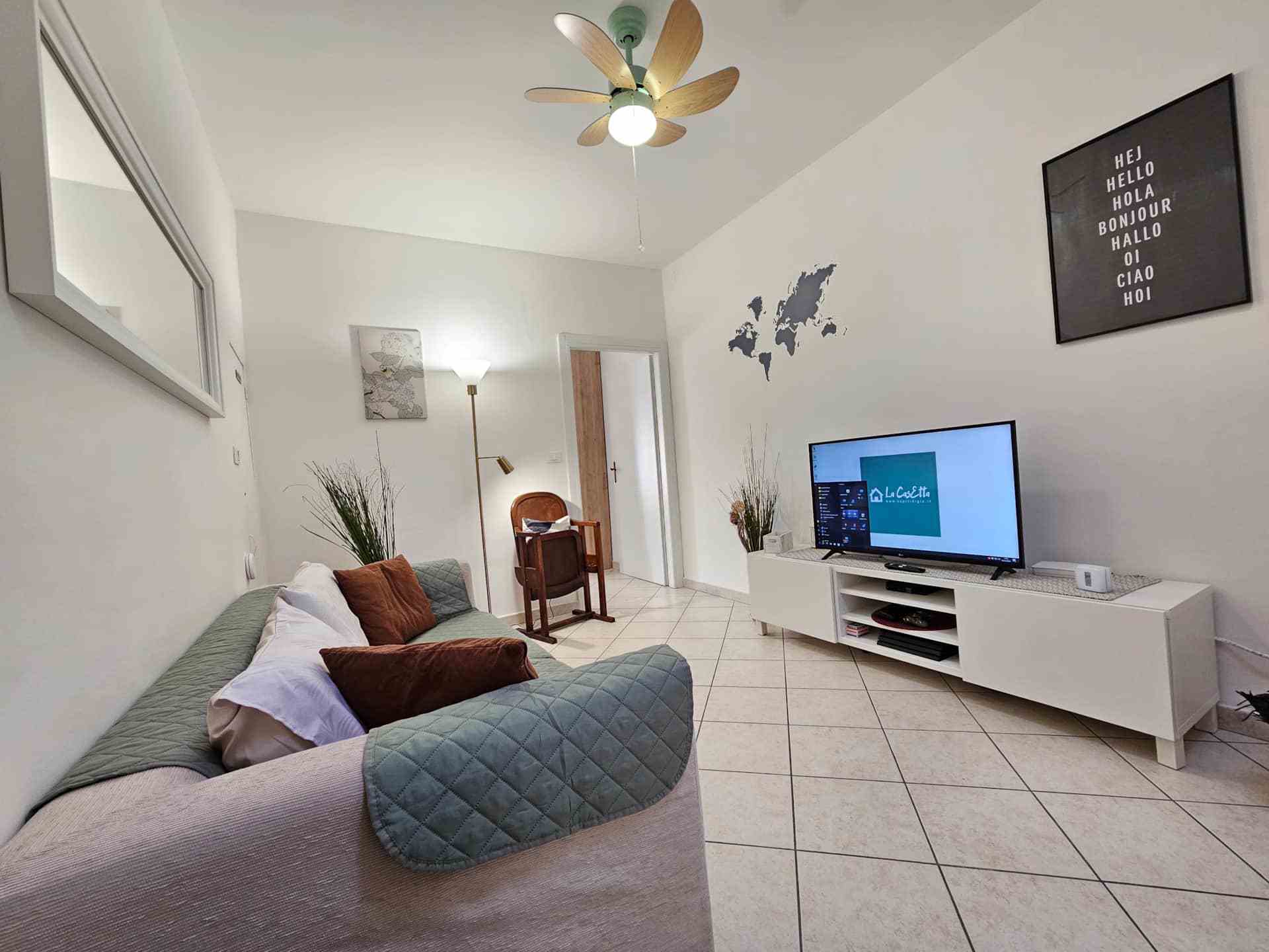 System.Collections.Generic.List`1[BluePillow.Application.SearchEngine.Dto.PhotoDto]?.ElementAt(0)?.Caption