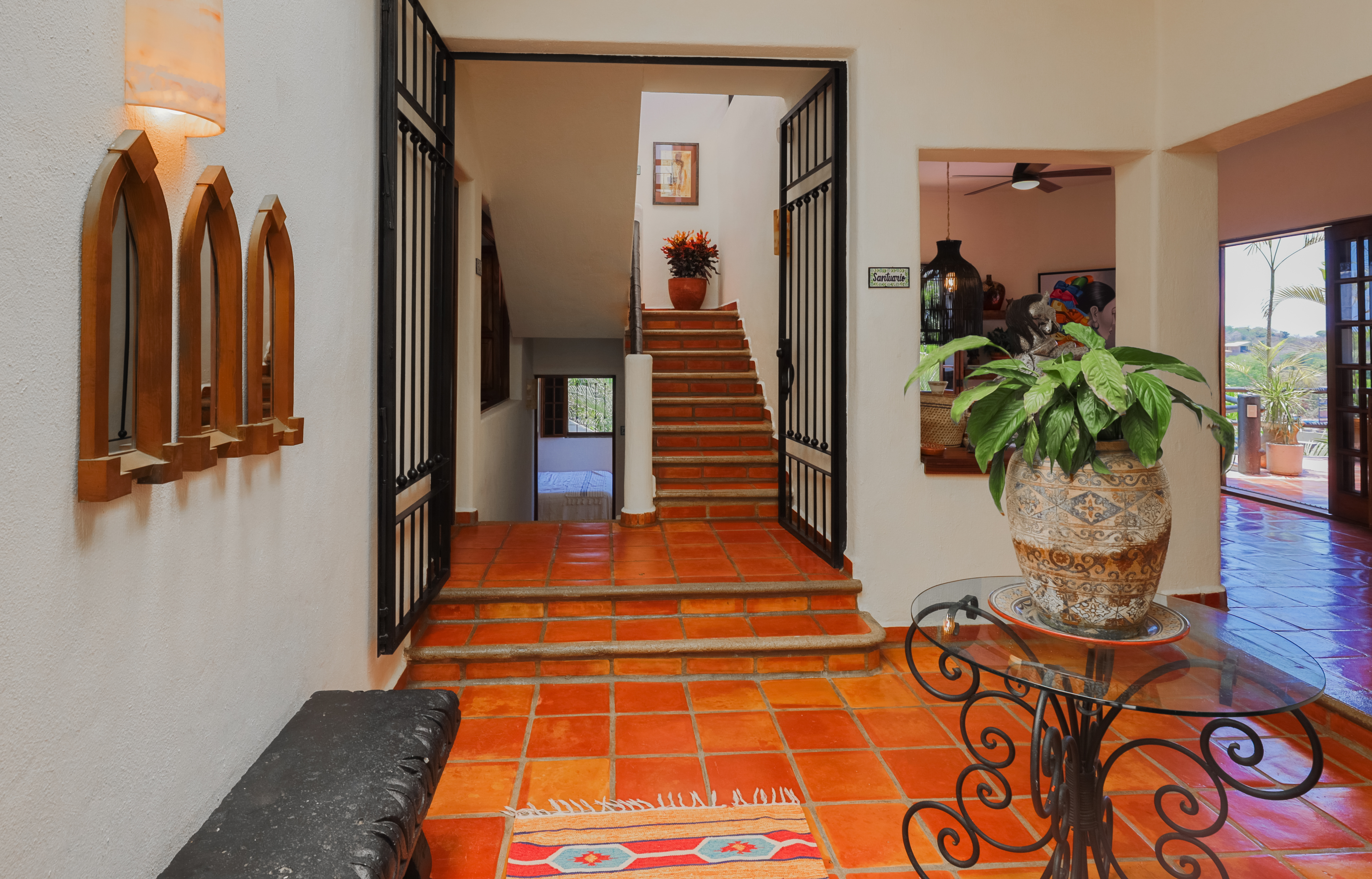 System.Collections.Generic.List`1[BluePillow.Application.SearchEngine.Dto.PhotoDto]?.ElementAt(2)?.Caption