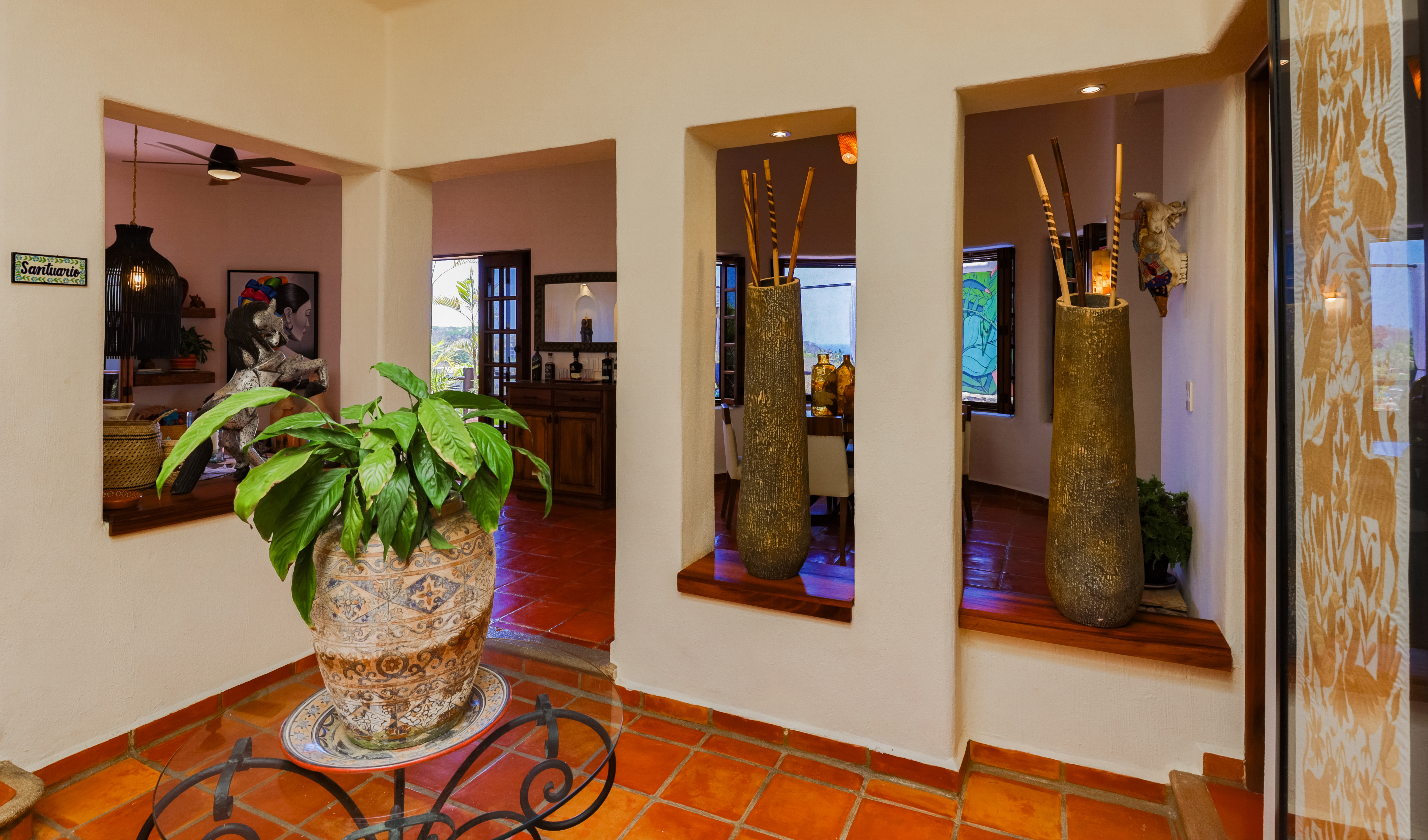 System.Collections.Generic.List`1[BluePillow.Application.SearchEngine.Dto.PhotoDto]?.ElementAt(3)?.Caption