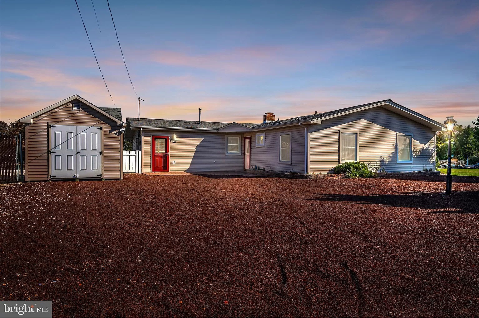 System.Collections.Generic.List`1[BluePillow.Application.SearchEngine.Dto.PhotoDto]?.ElementAt(0)?.Caption