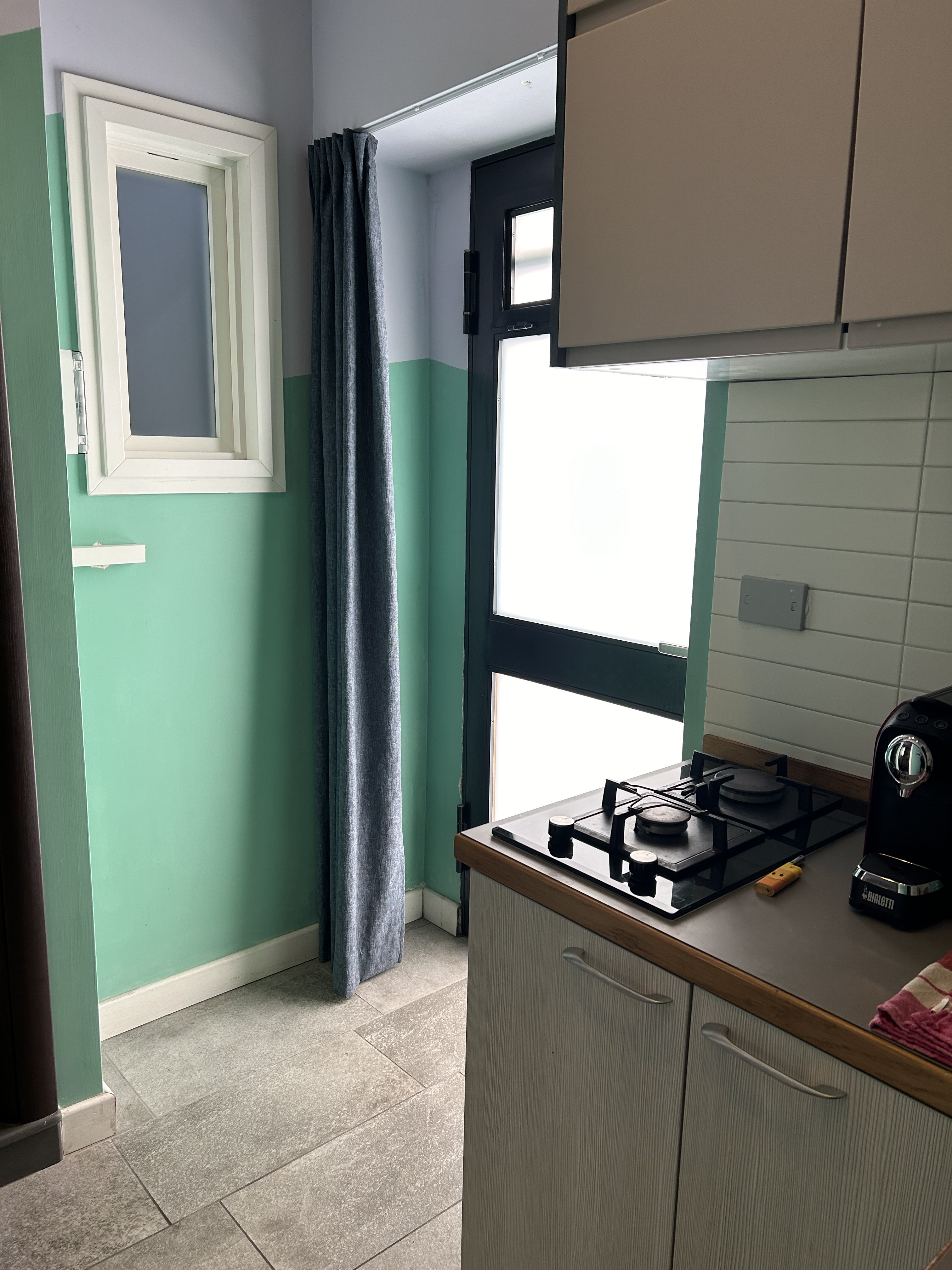 System.Collections.Generic.List`1[BluePillow.Application.SearchEngine.Dto.PhotoDto]?.ElementAt(2)?.Caption