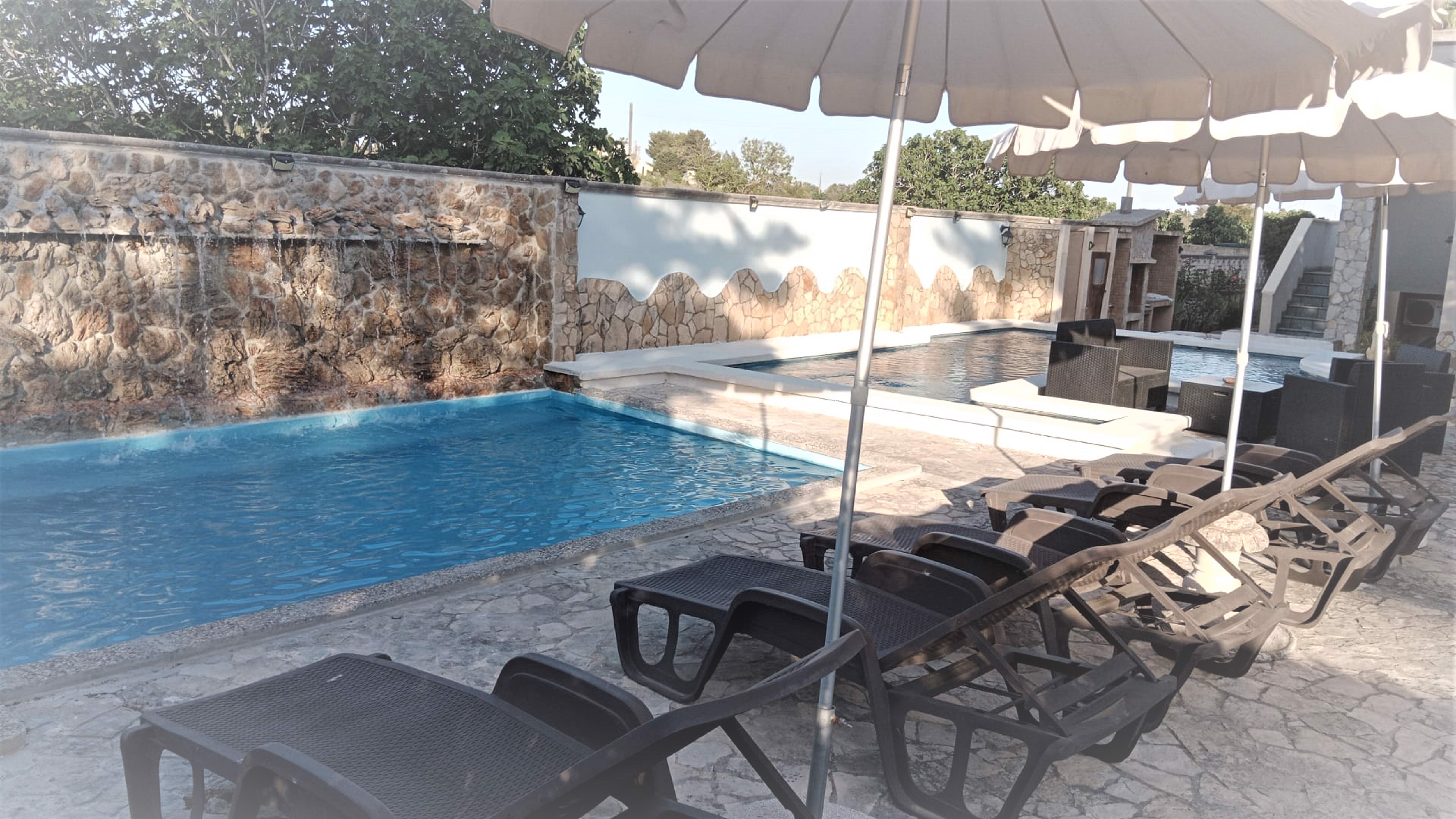 System.Collections.Generic.List`1[BluePillow.Application.SearchEngine.Dto.PhotoDto]?.ElementAt(1)?.Caption