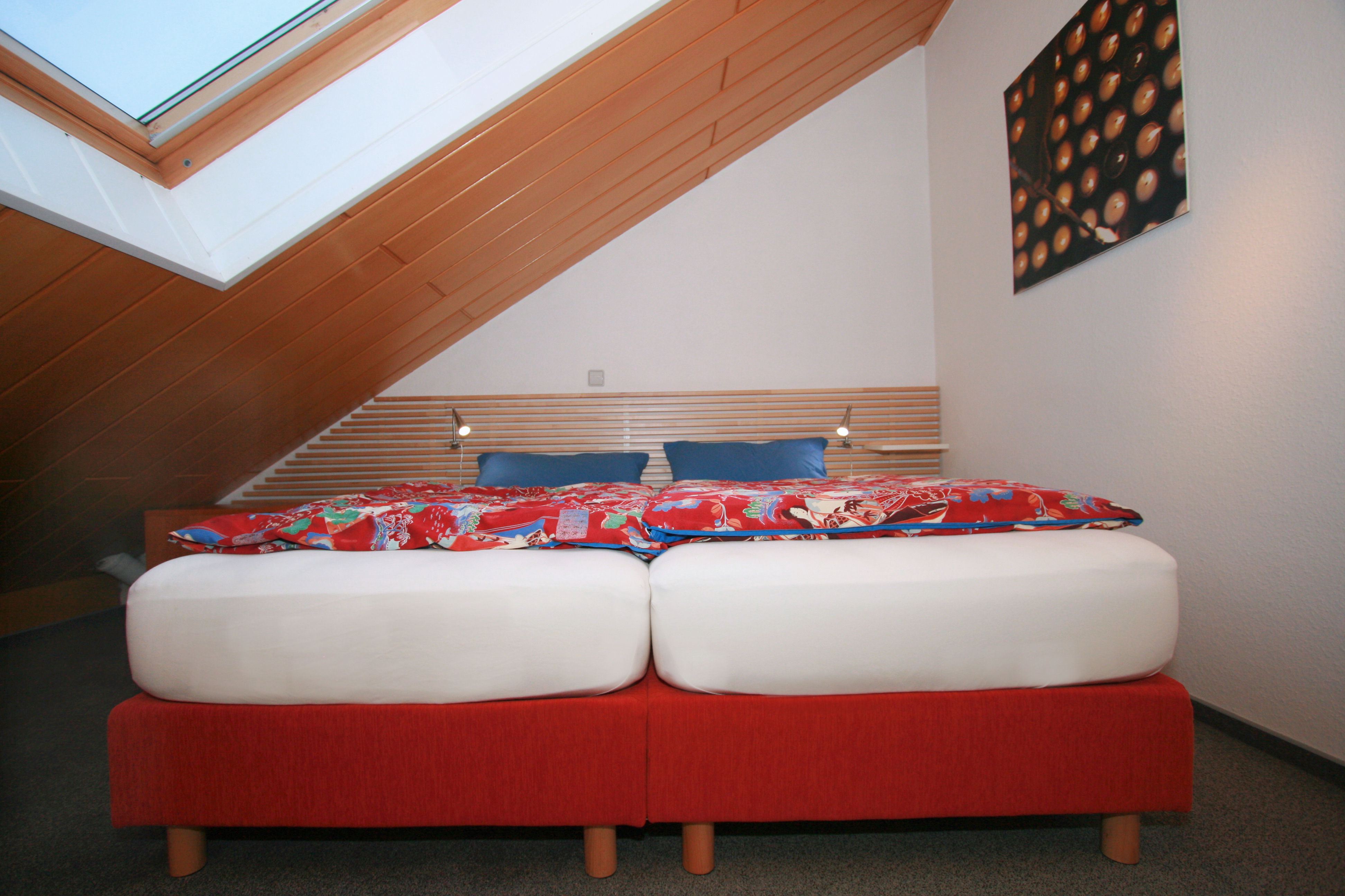 System.Collections.Generic.List`1[BluePillow.Application.SearchEngine.Dto.PhotoDto]?.ElementAt(3)?.Caption