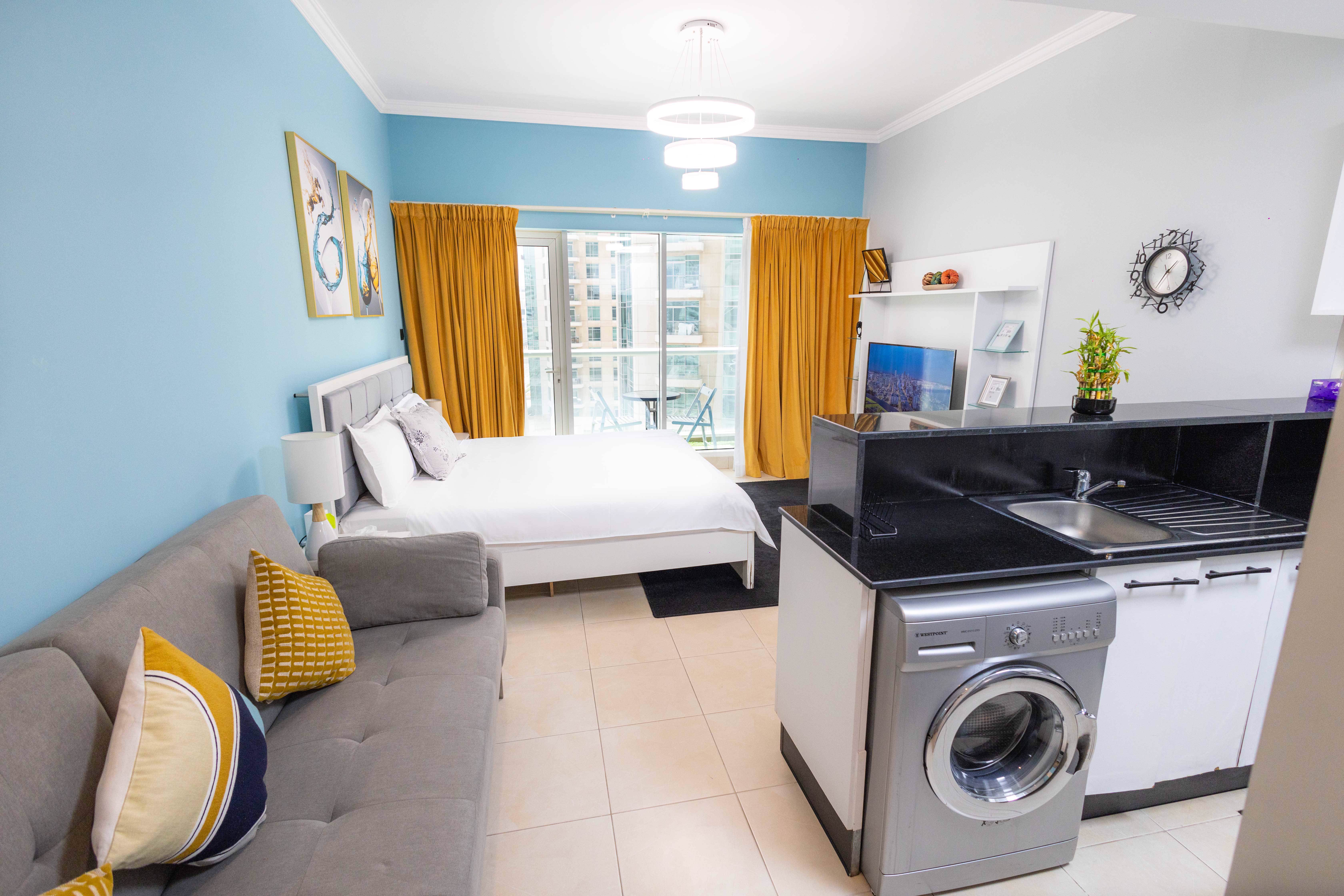 System.Collections.Generic.List`1[BluePillow.Application.SearchEngine.Dto.PhotoDto]?.ElementAt(1)?.Caption