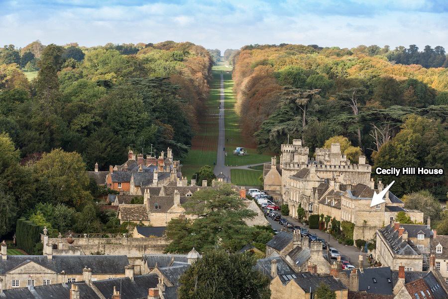 System.Collections.Generic.List`1[BluePillow.Application.SearchEngine.Dto.PhotoDto]?.ElementAt(2)?.Caption