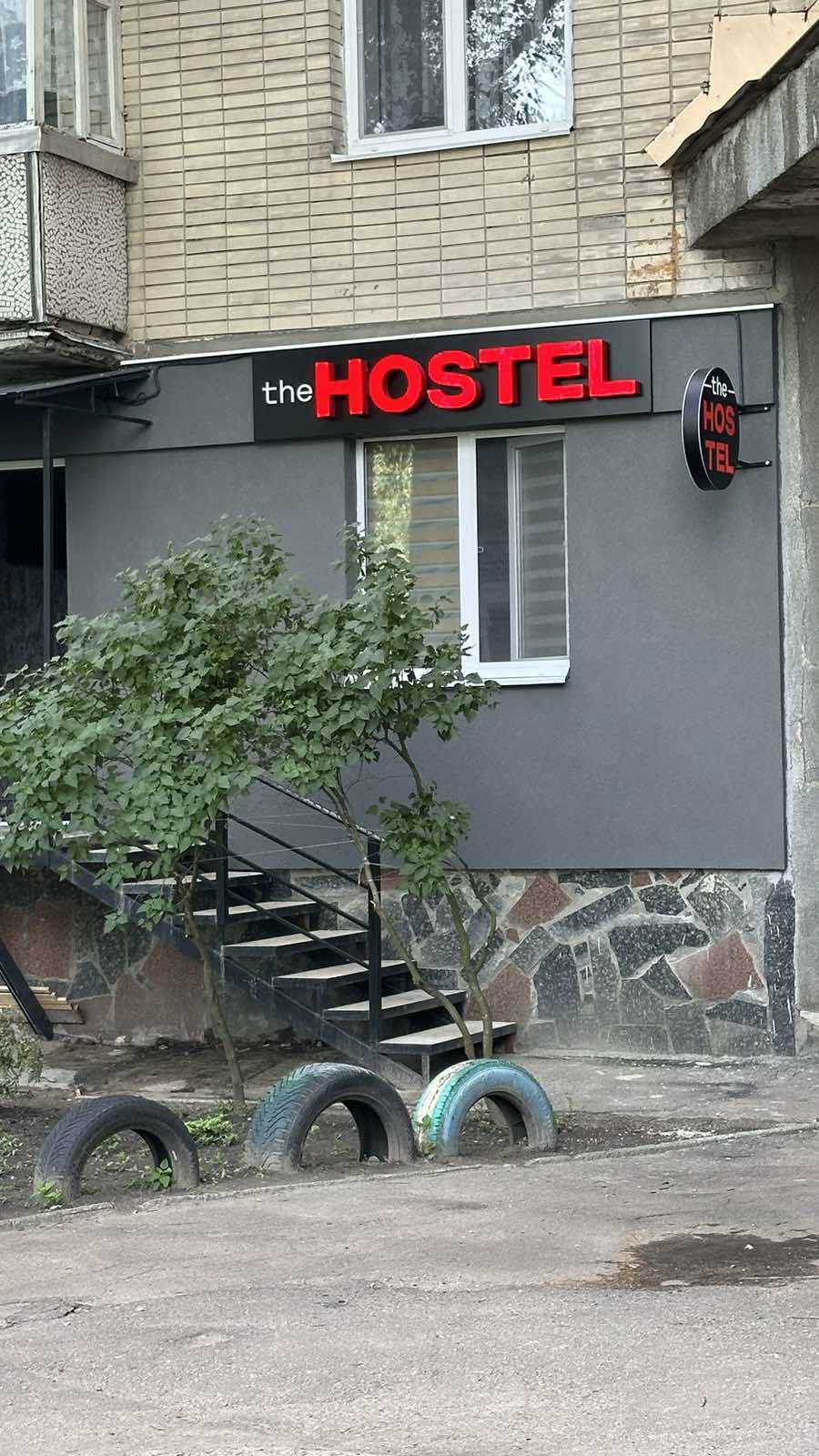 System.Collections.Generic.List`1[BluePillow.Application.SearchEngine.Dto.PhotoDto]?.ElementAt(0)?.Caption