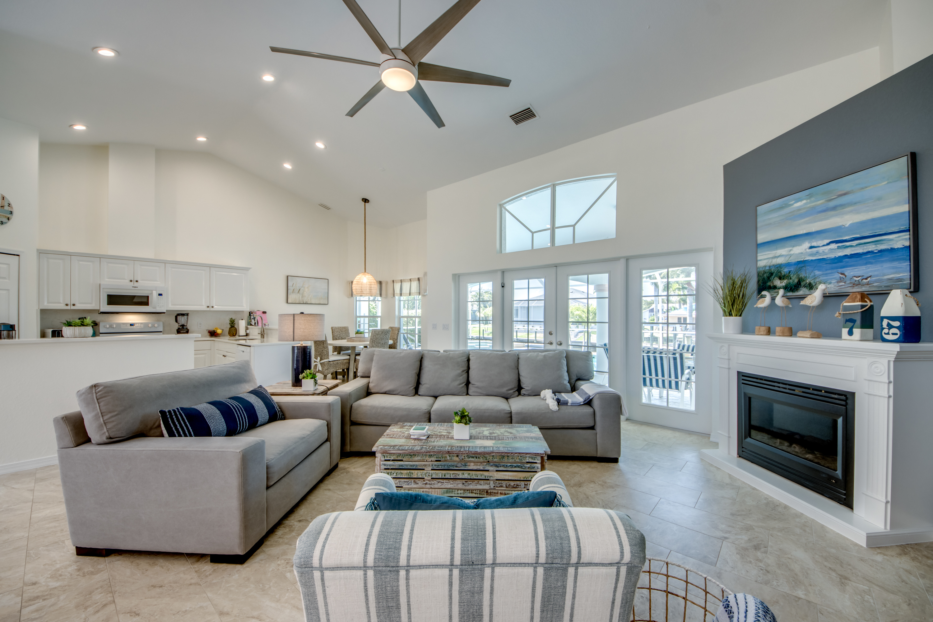 System.Collections.Generic.List`1[BluePillow.Application.SearchEngine.Dto.PhotoDto]?.ElementAt(3)?.Caption