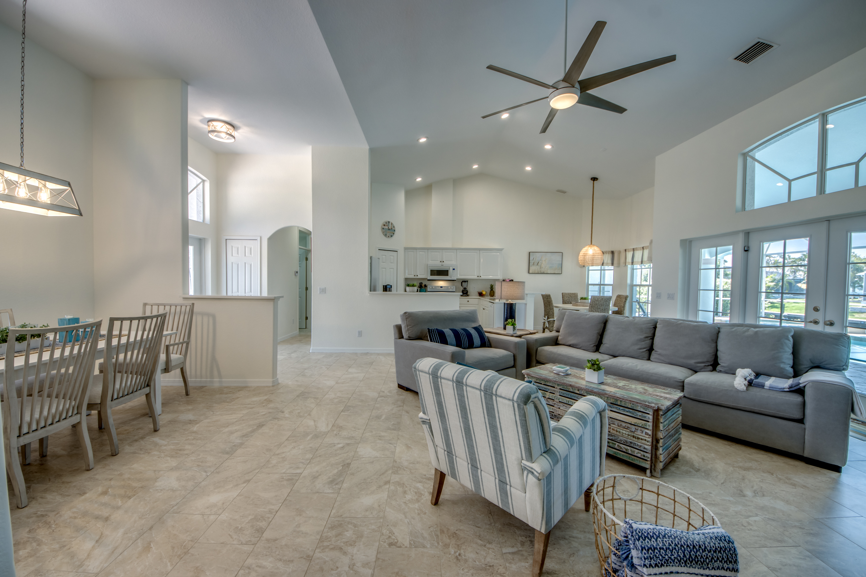 System.Collections.Generic.List`1[BluePillow.Application.SearchEngine.Dto.PhotoDto]?.ElementAt(2)?.Caption