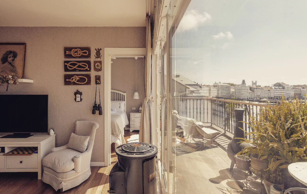 System.Collections.Generic.List`1[BluePillow.Application.SearchEngine.Dto.PhotoDto]?.ElementAt(1)?.Caption