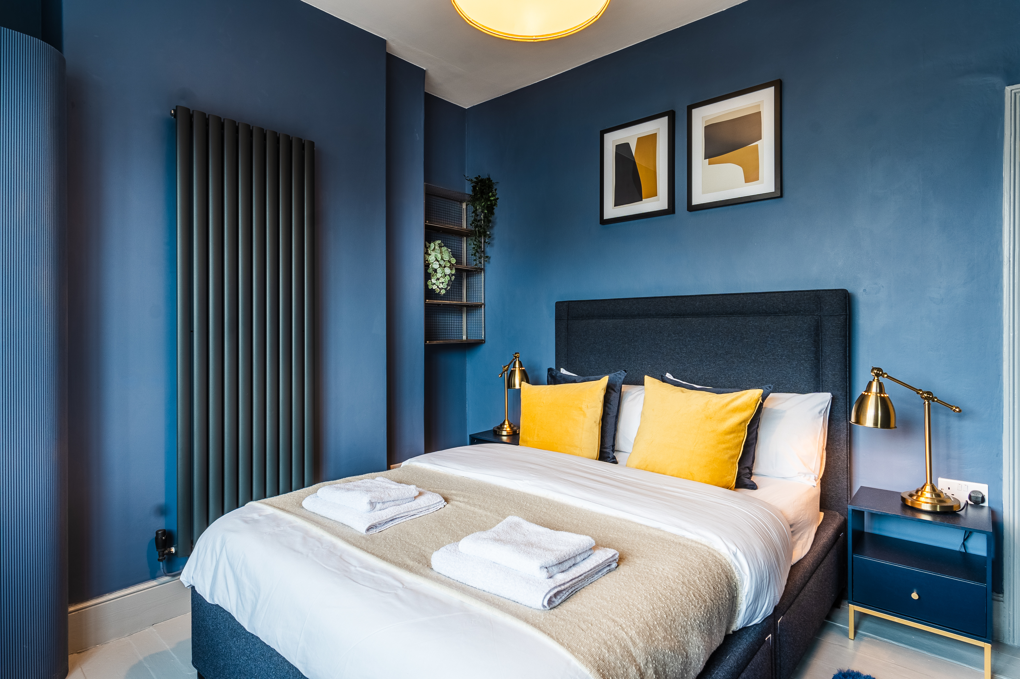 System.Collections.Generic.List`1[BluePillow.Application.SearchEngine.Dto.PhotoDto]?.ElementAt(1)?.Caption