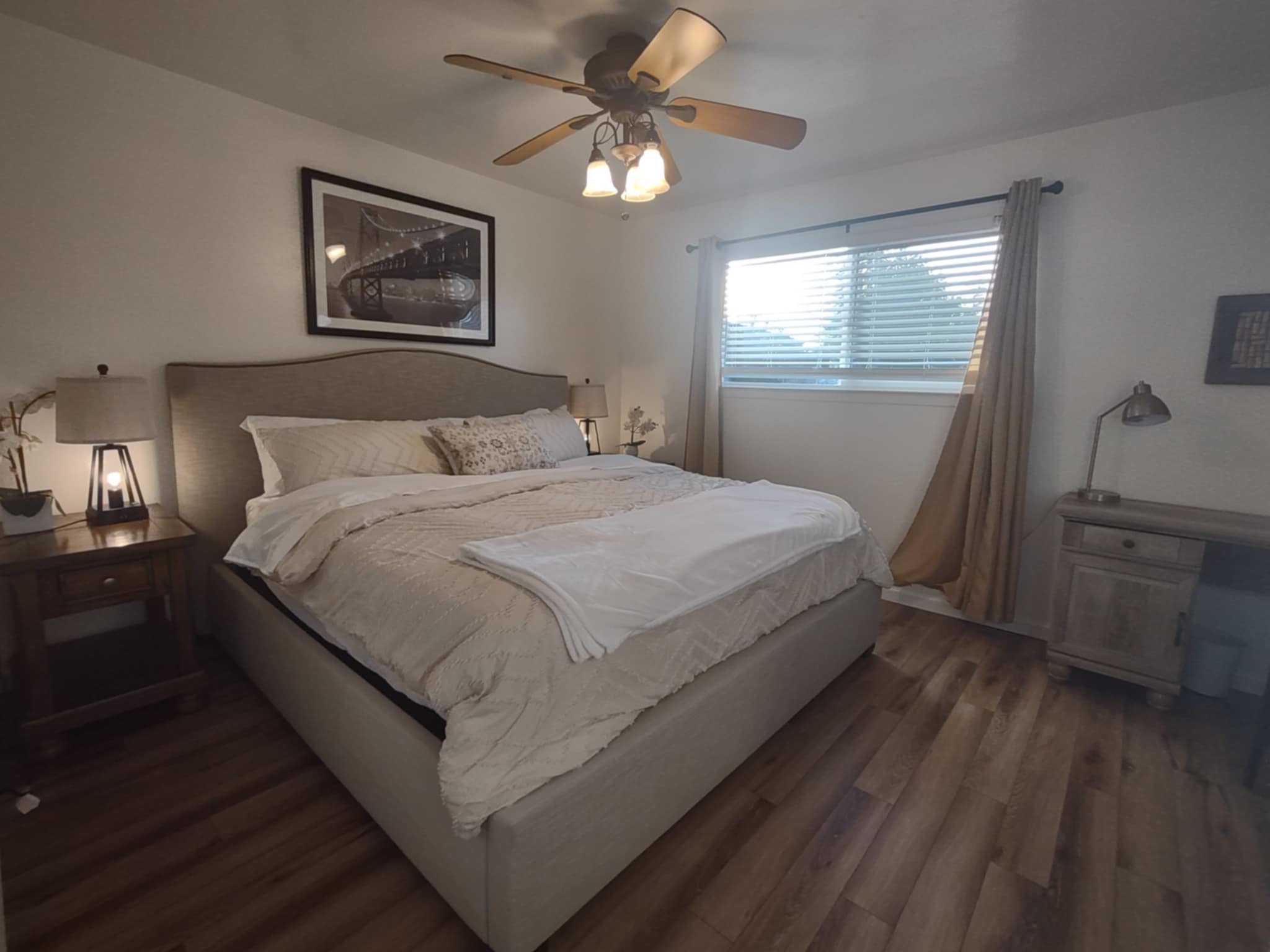 System.Collections.Generic.List`1[BluePillow.Application.SearchEngine.Dto.PhotoDto]?.ElementAt(0)?.Caption