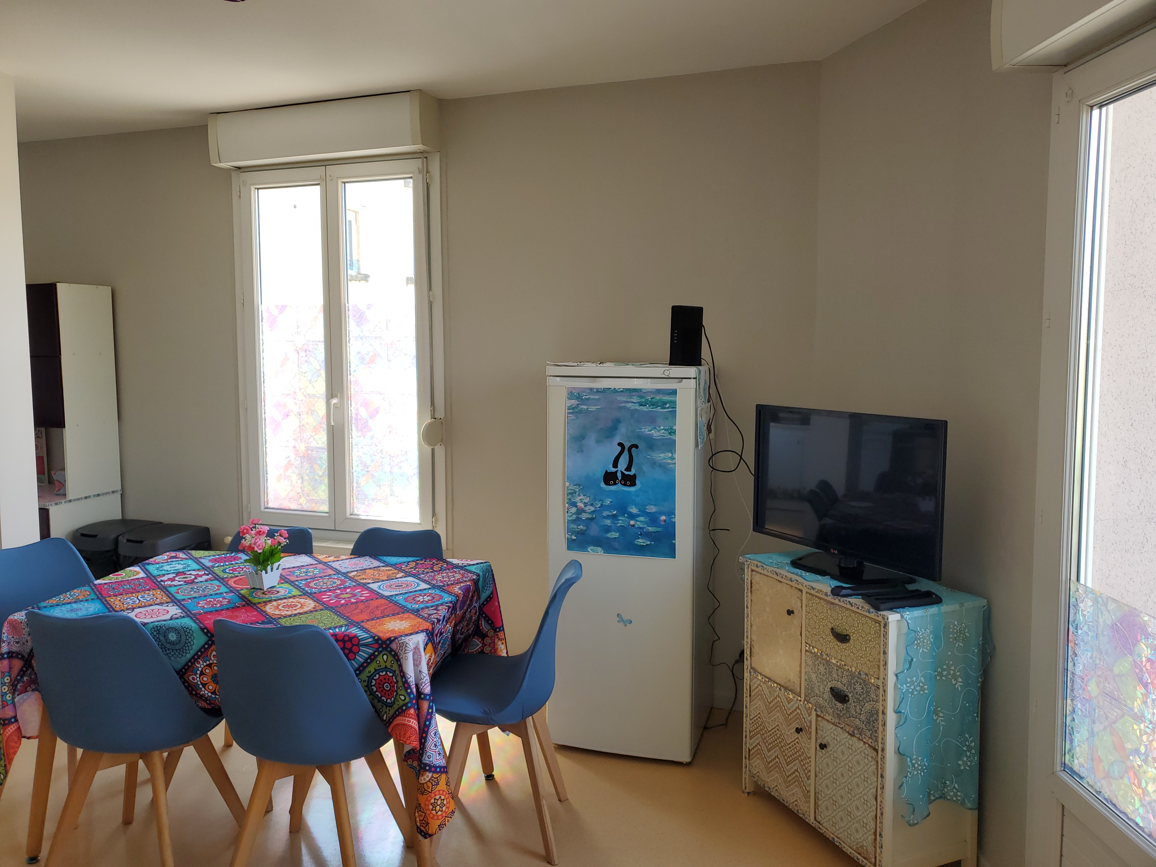 System.Collections.Generic.List`1[BluePillow.Application.SearchEngine.Dto.PhotoDto]?.ElementAt(3)?.Caption