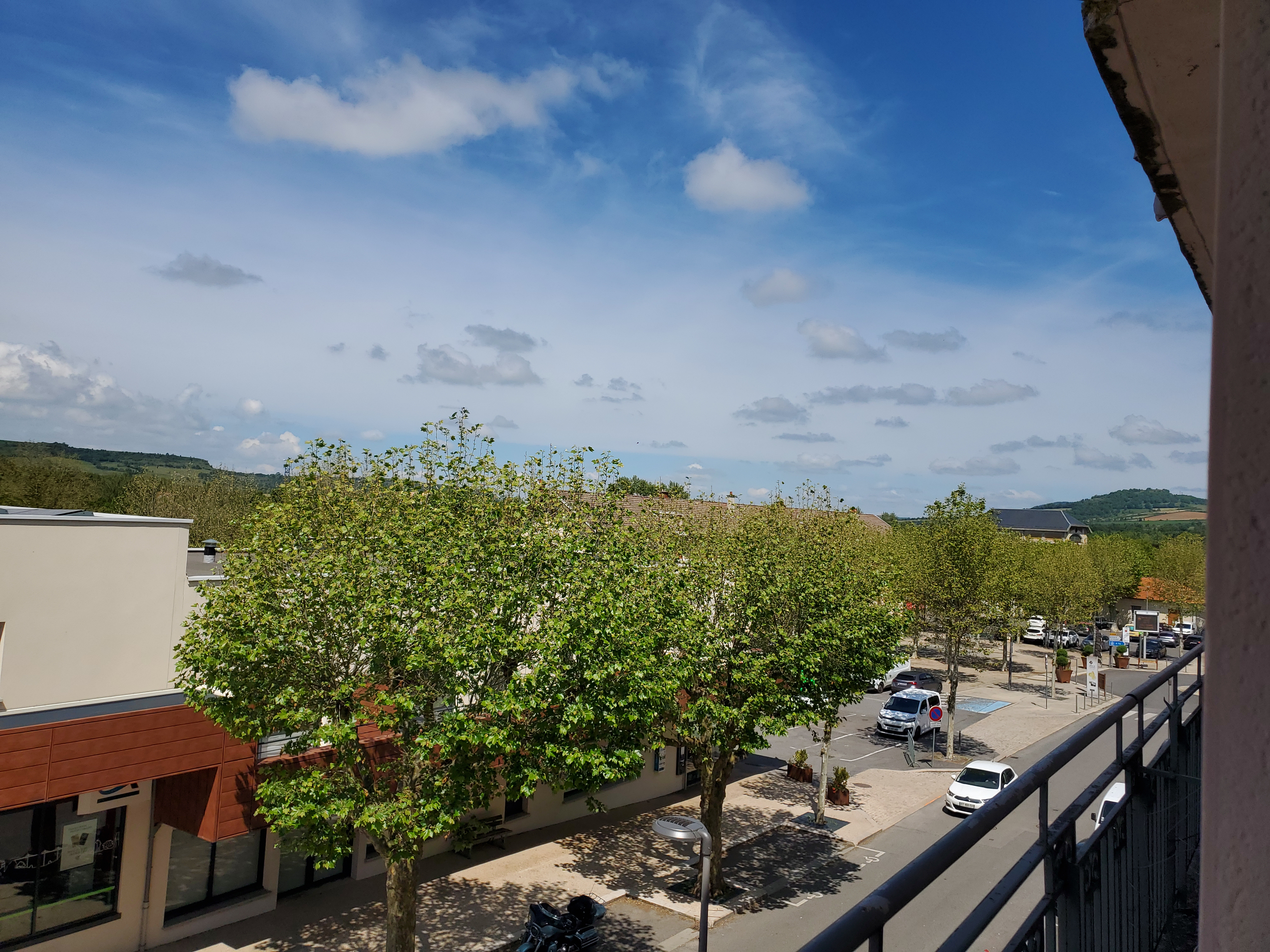 System.Collections.Generic.List`1[BluePillow.Application.SearchEngine.Dto.PhotoDto]?.ElementAt(0)?.Caption