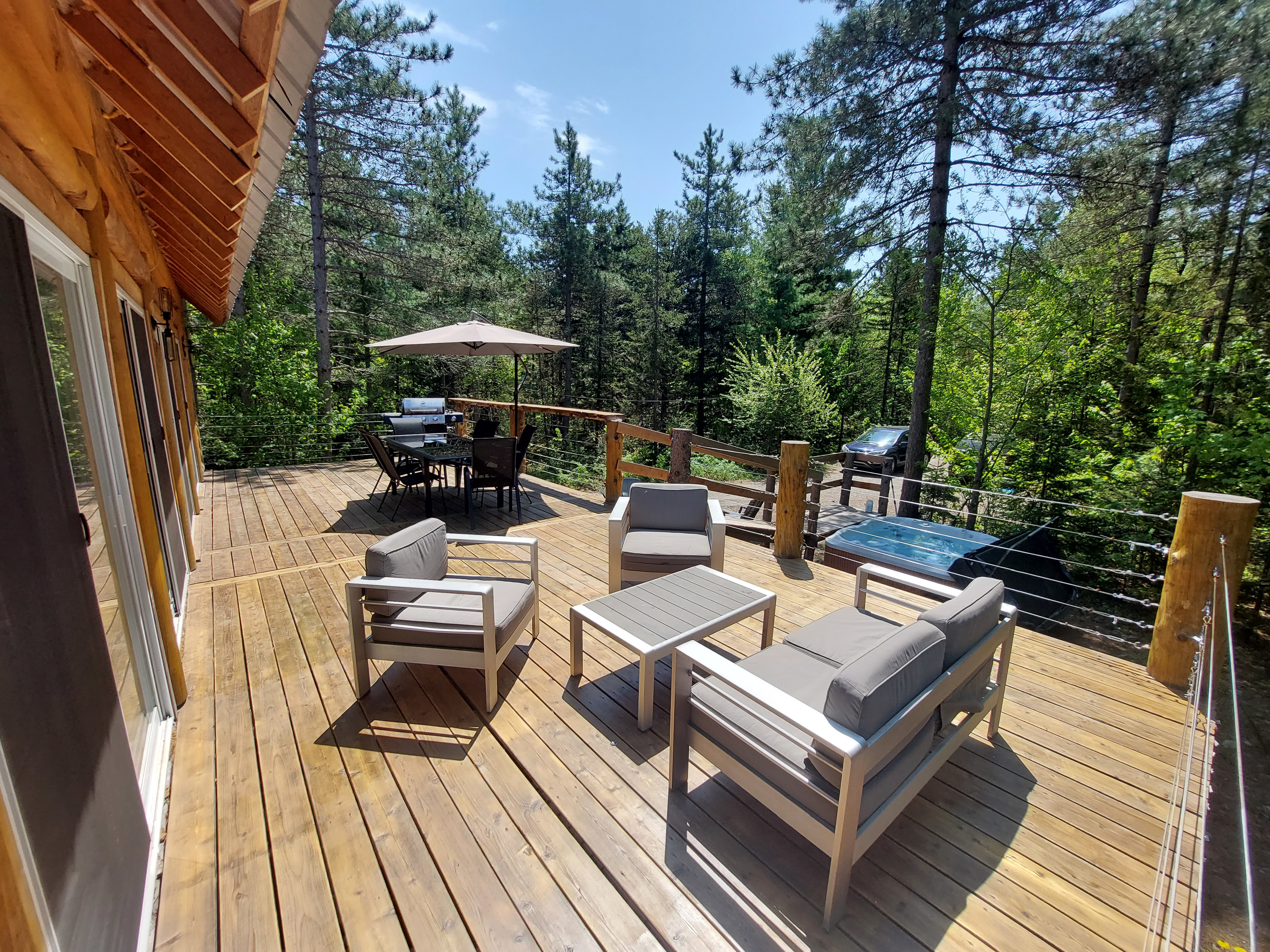 System.Collections.Generic.List`1[BluePillow.Application.SearchEngine.Dto.PhotoDto]?.ElementAt(1)?.Caption