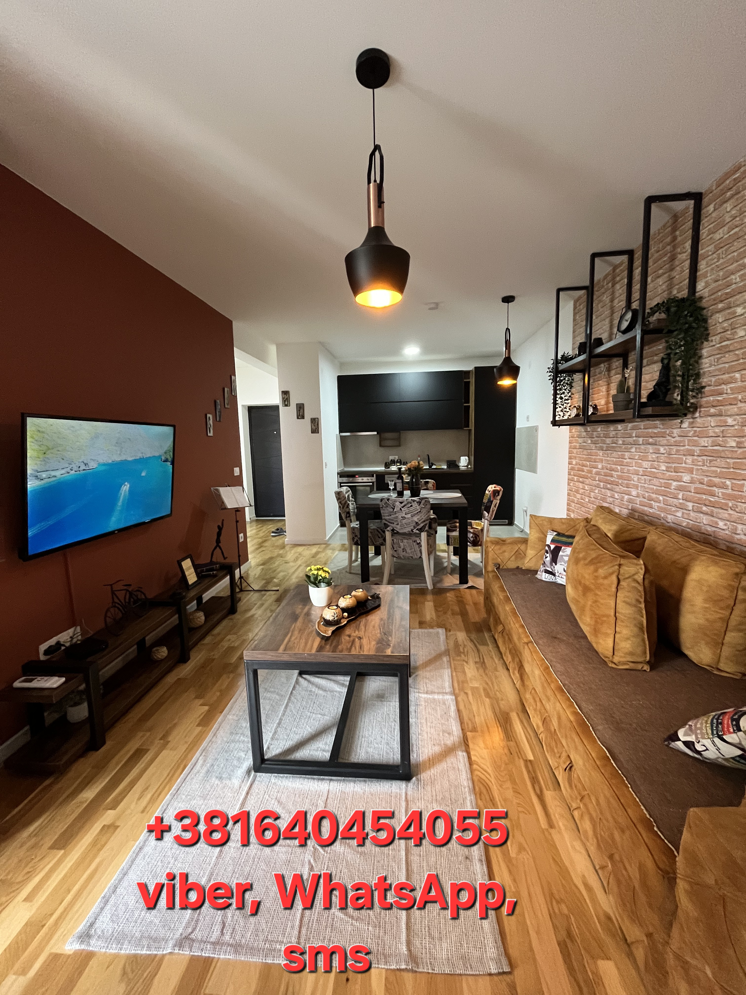 System.Collections.Generic.List`1[BluePillow.Application.SearchEngine.Dto.PhotoDto]?.ElementAt(3)?.Caption