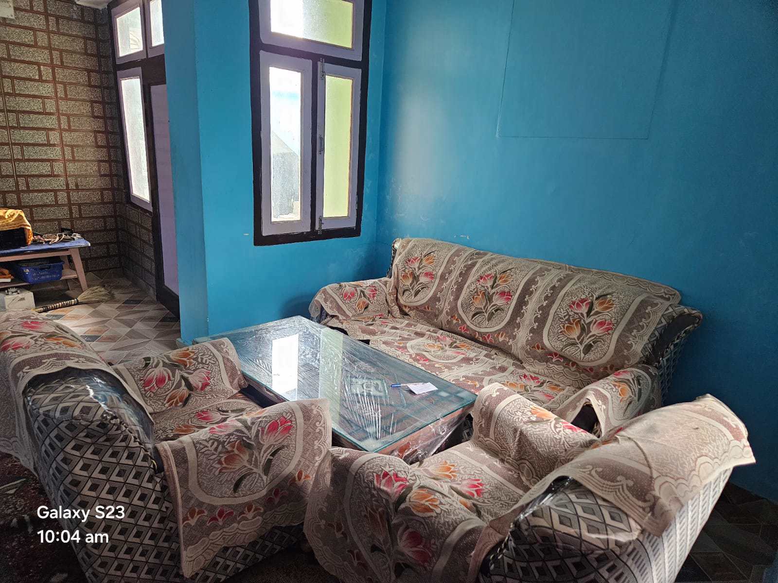 System.Collections.Generic.List`1[BluePillow.Application.SearchEngine.Dto.PhotoDto]?.ElementAt(3)?.Caption