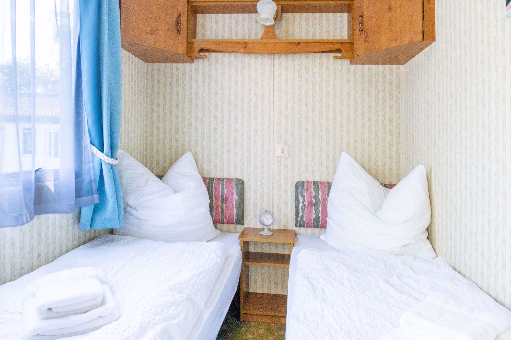 System.Collections.Generic.List`1[BluePillow.Application.SearchEngine.Dto.PhotoDto]?.ElementAt(3)?.Caption