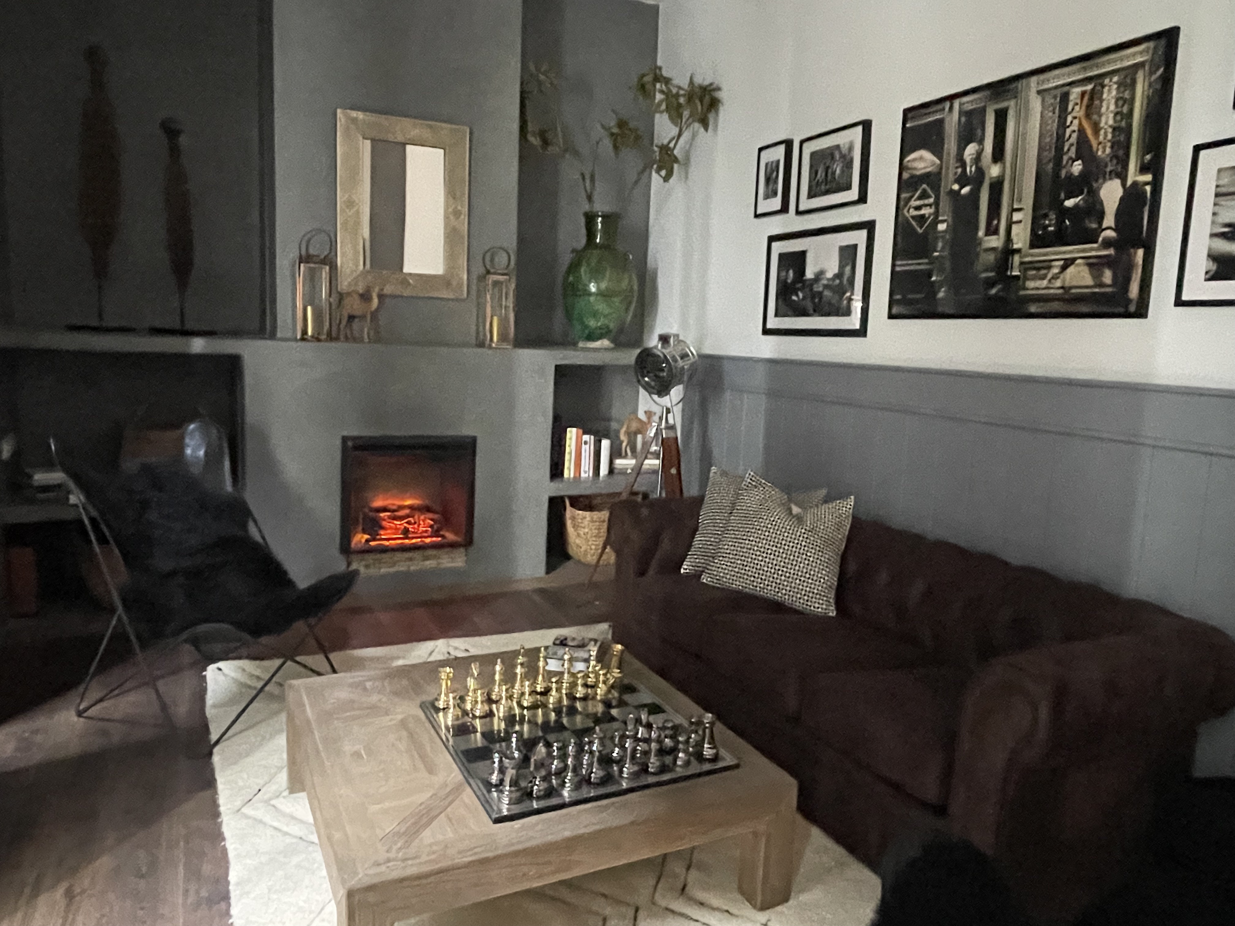 System.Collections.Generic.List`1[BluePillow.Application.SearchEngine.Dto.PhotoDto]?.ElementAt(0)?.Caption