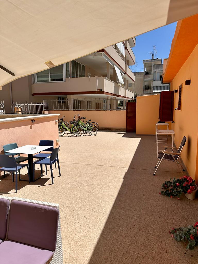 System.Collections.Generic.List`1[BluePillow.Application.SearchEngine.Dto.PhotoDto]?.ElementAt(1)?.Caption