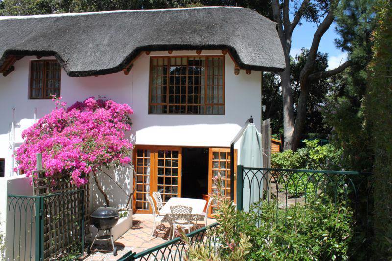 System.Collections.Generic.List`1[BluePillow.Application.SearchEngine.Dto.PhotoDto]?.ElementAt(2)?.Caption